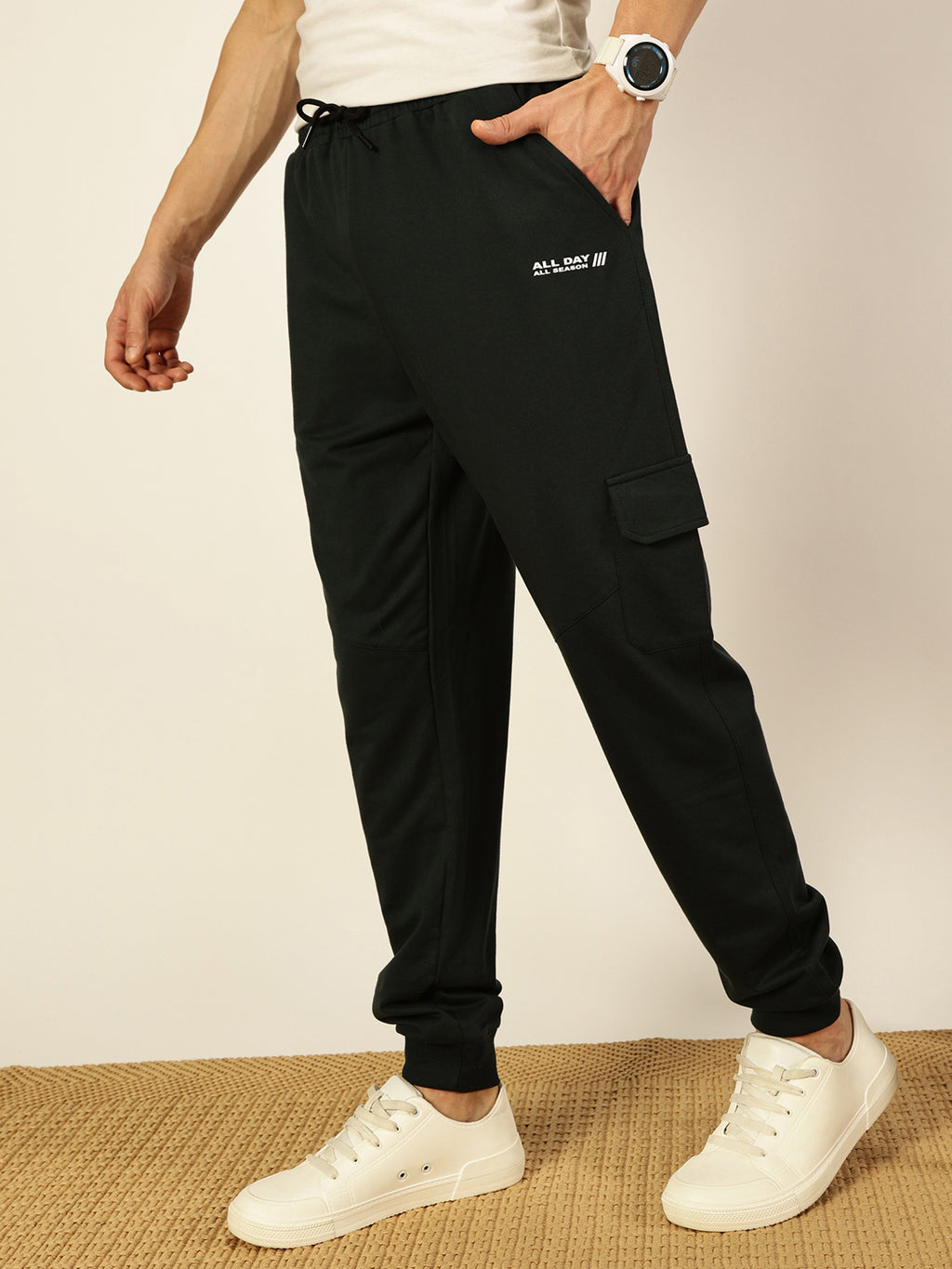 Thomas Scott Men Mid-Rise Track Pants