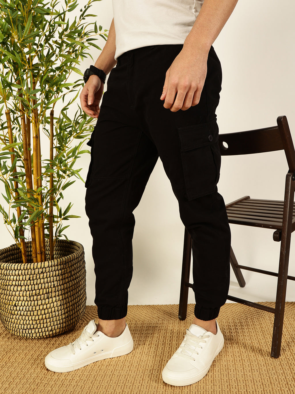 Thomas Scott Men Classic Slim Fit Easy Wash Cargos Trousers