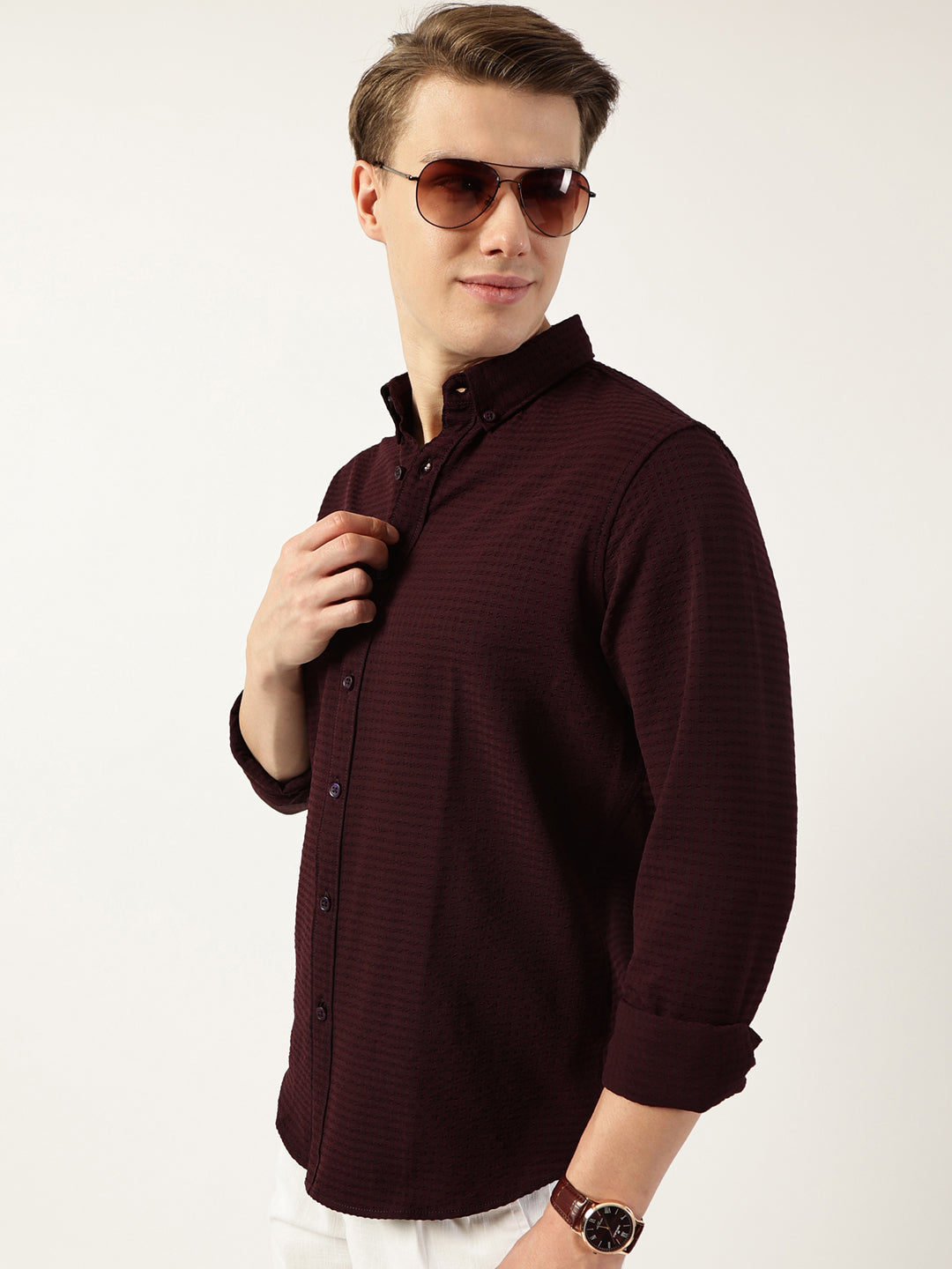 Thomas Scott Men Wine Smart Button-Down Collar Textured Solid Slim Fit Casual Shirt