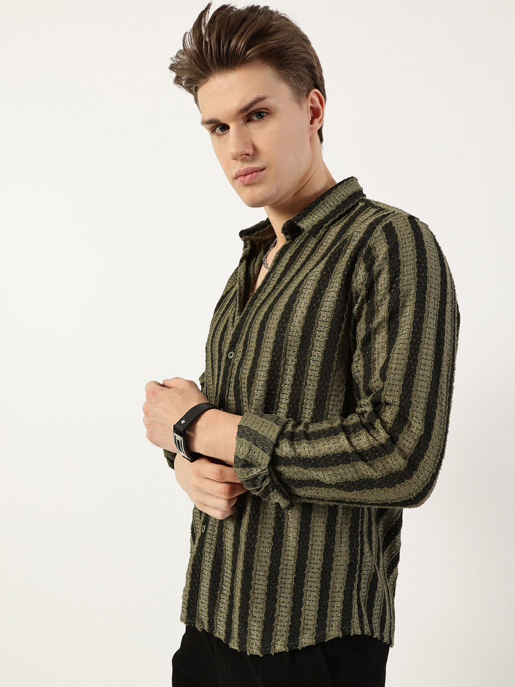 Thomas Scott Men Olive Premium Spread Collar Textured Solid Slim Fit Casual Shirt