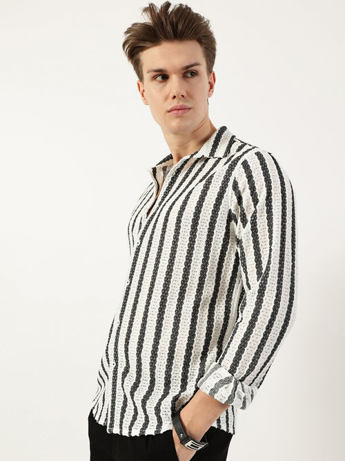 Thomas Scott Men White Premium Spread Collar Textured Solid Slim Fit Casual Shirt