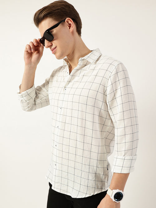 Thomas Scott Men White Smart Spread Collar Windowpane Checked Slim Fit Casual Shirt