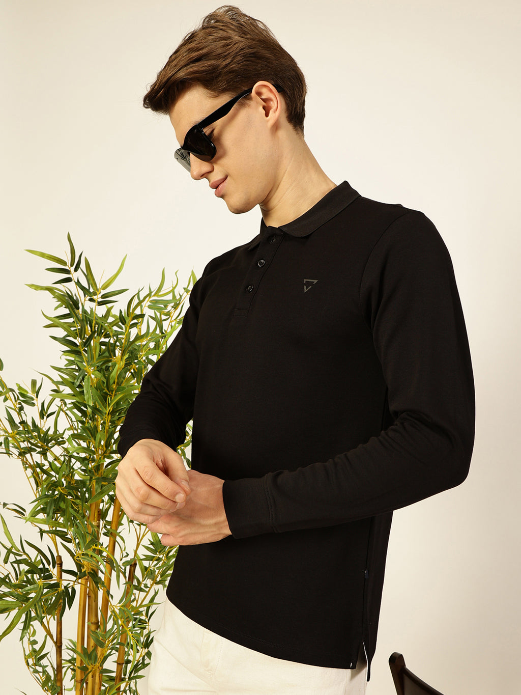 Black Regular Fit Long Sleeves Solid Tshirt