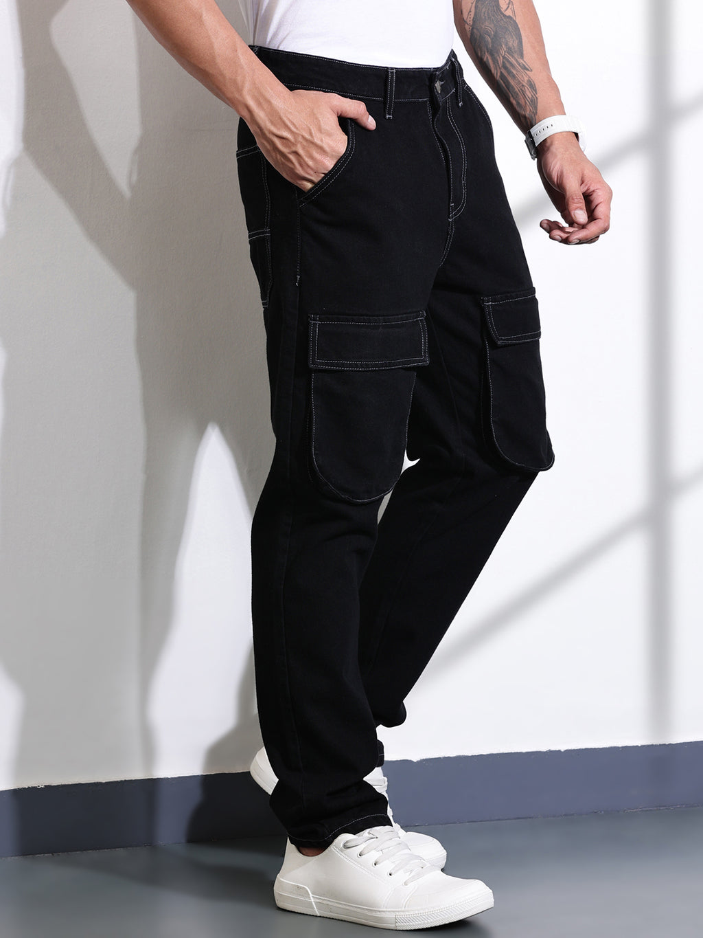 Thomas Scott Men Black Relaxed Fit Cargo Style Cotton Jeans