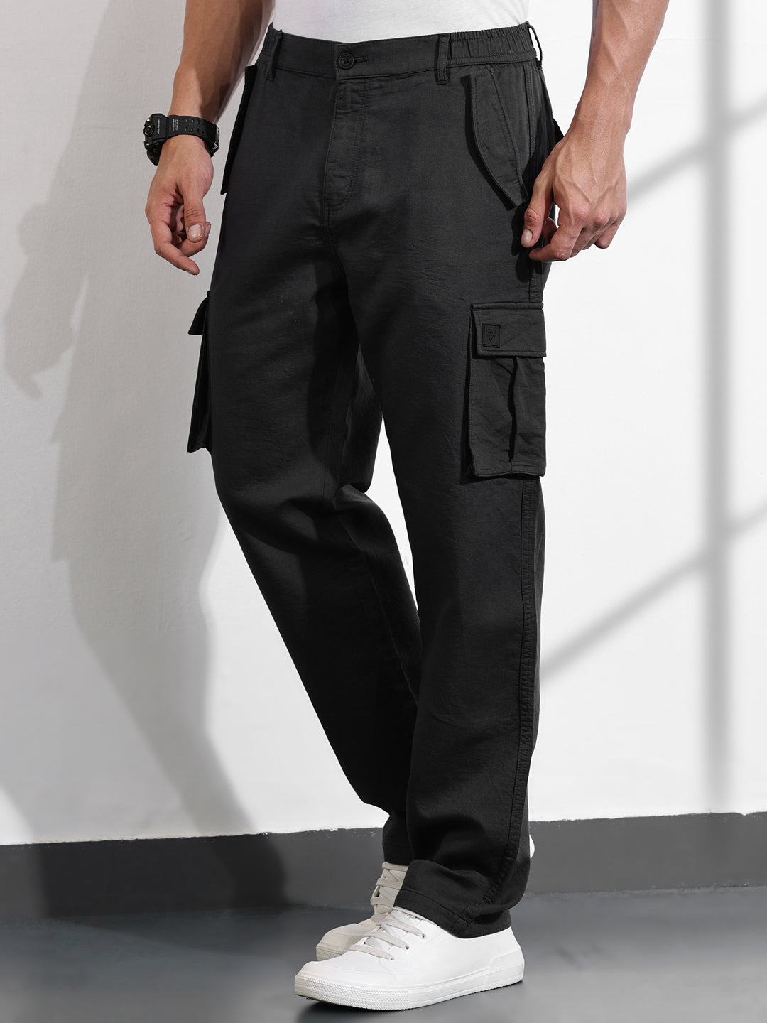 Thomas Scott Men DarkGrey Relaxed Fit Solid Cargo Trousers