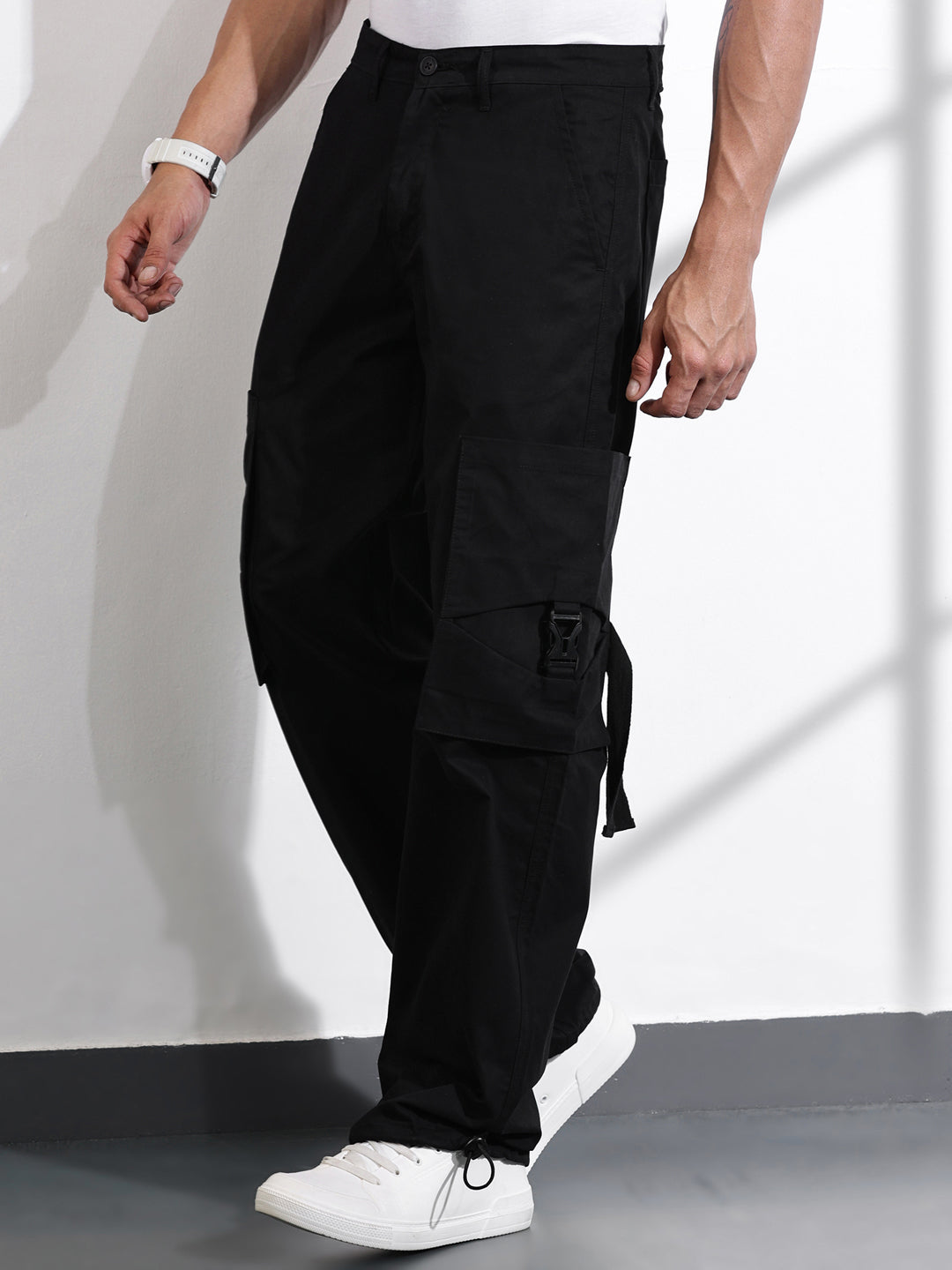 Thomas Scott Men Black Cotton Mid-Rise Original Cargo Trouser
