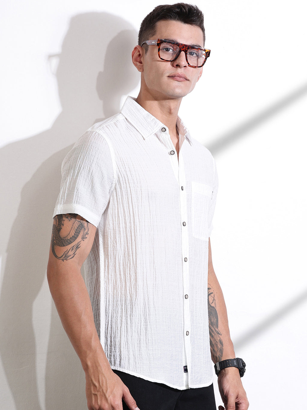 Thomas Scott Men White Slim Fit Textured Seersucker Casual Shirt
