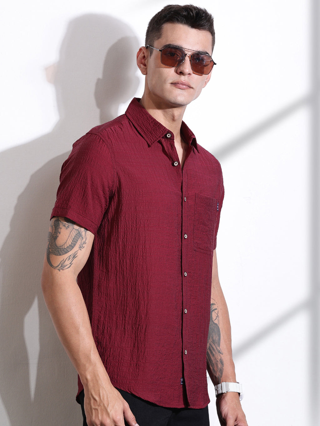 Thomas Scott Men Maroon Slim Fit Textured Seersucker Casual Shirt
