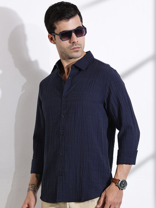 Thomas Scott Men MidBlue Slim Fit Solid Seersucker Casual Shirt