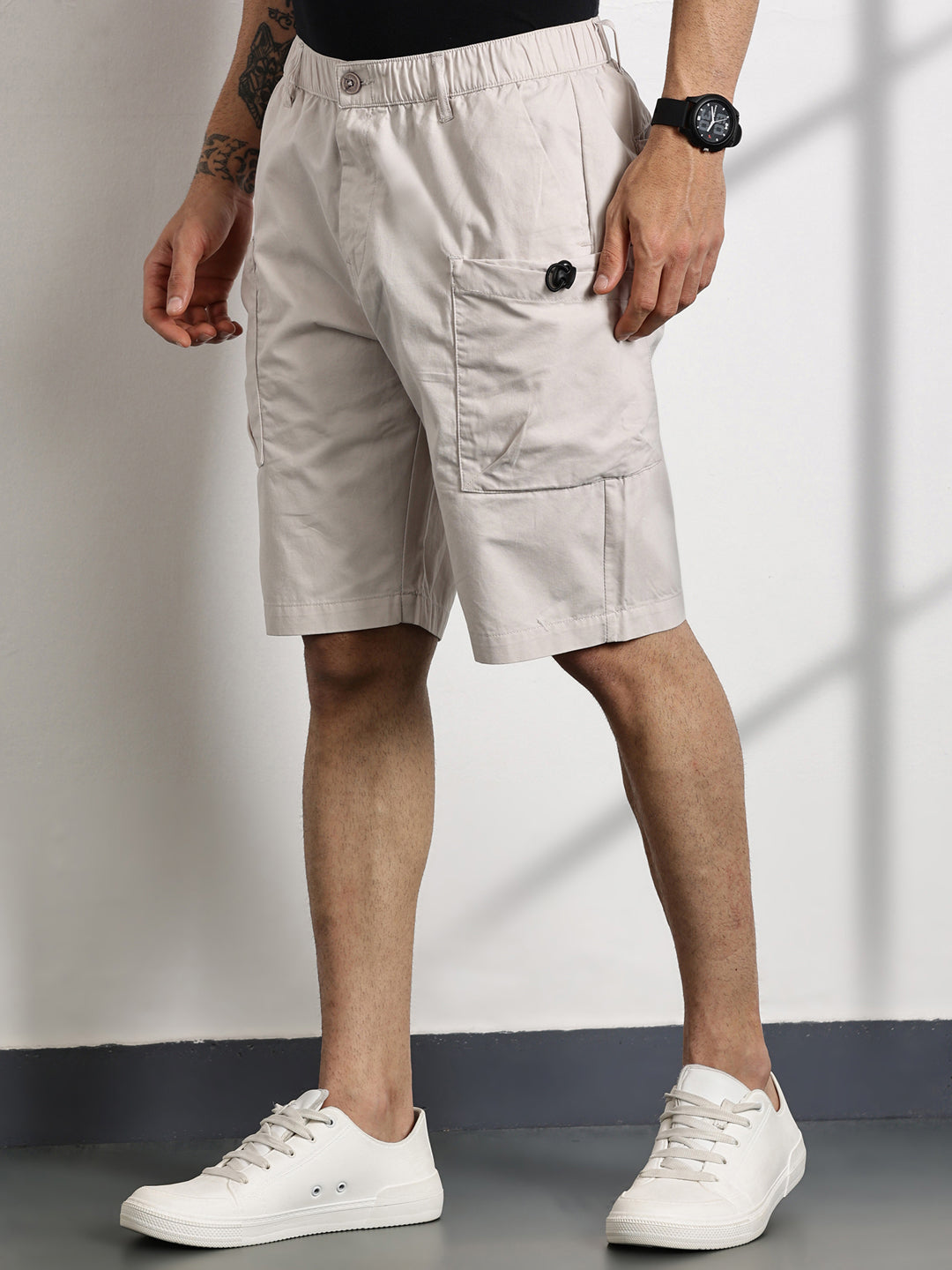 Thomas Scott Men Beige Mid-Rise Solid Cargo Shorts