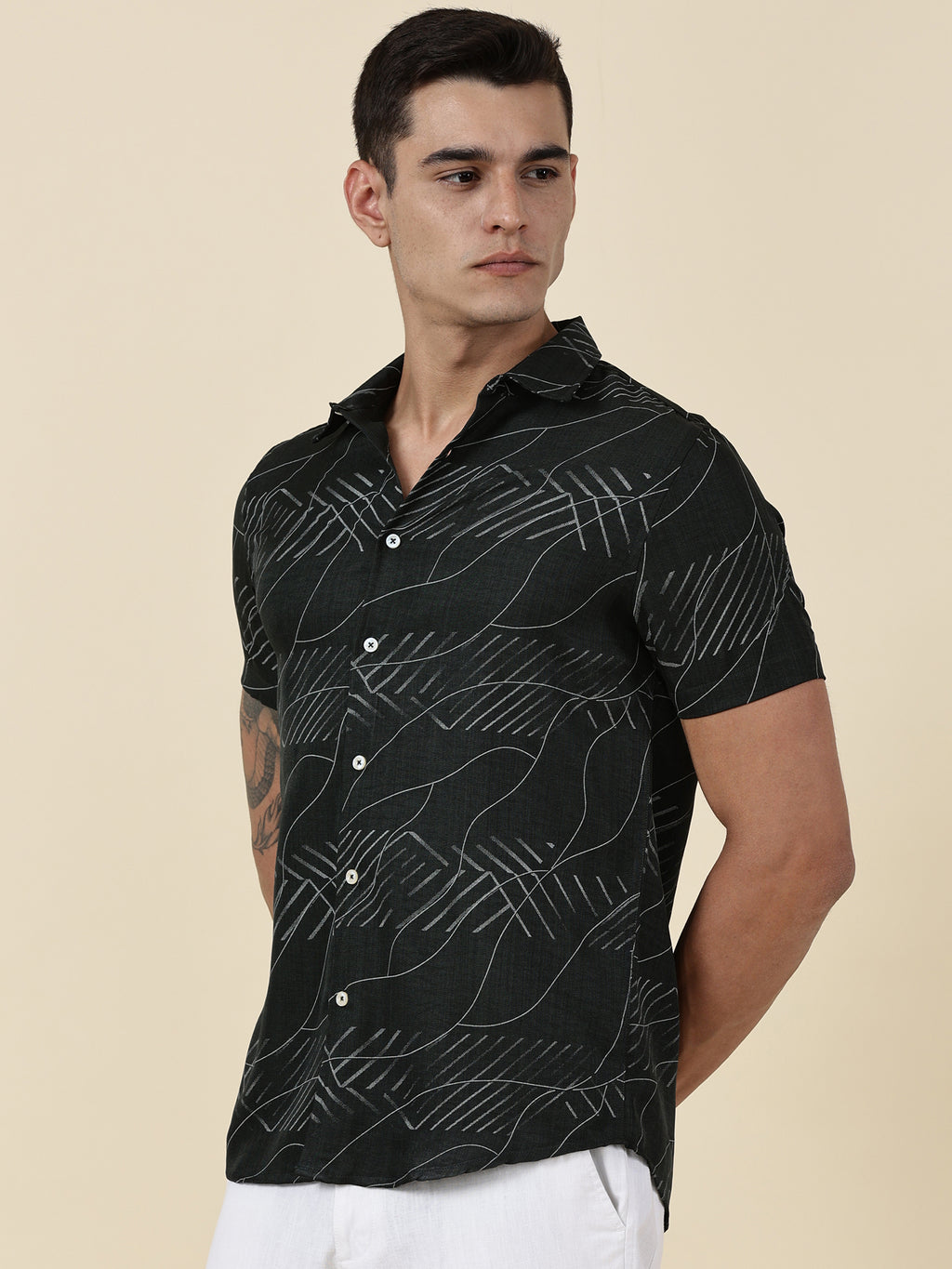 Thomas Scott Men Olive Slim Fit Short Sleeves Abstract Print Casual Shirt