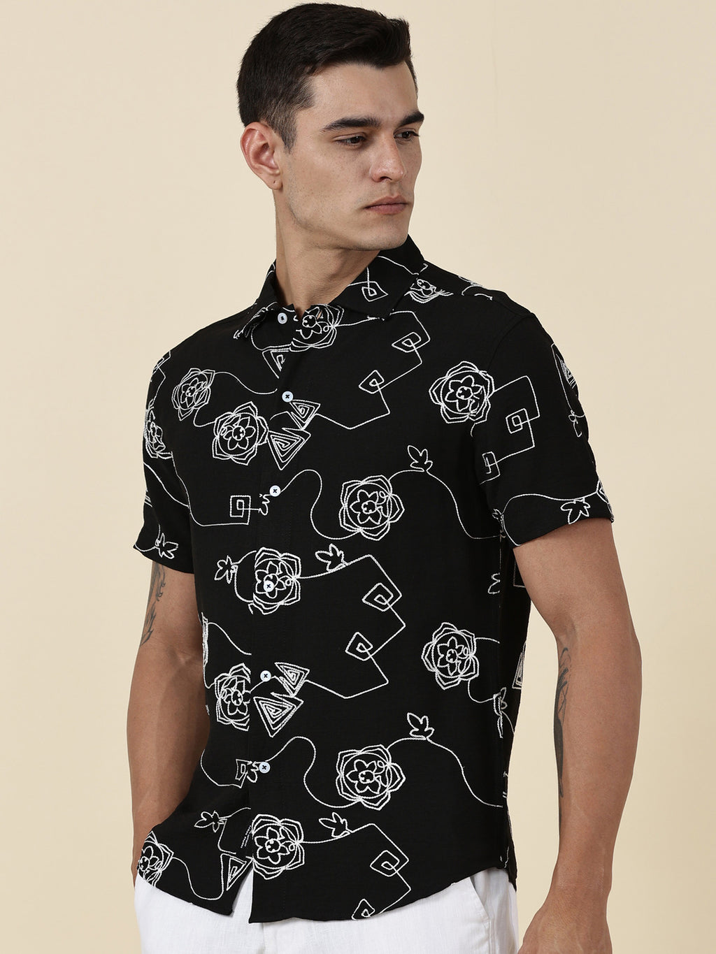 Thomas Scott Men Black Regular Fit Short Sleeves Spread Collar Embroidered Shirt