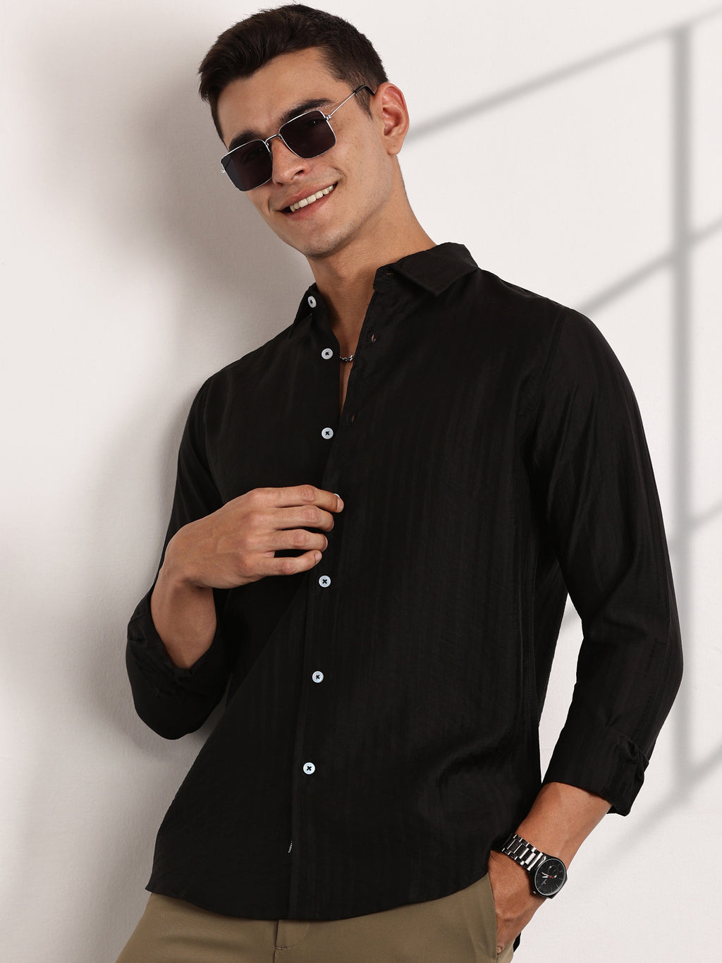 Thomas Scott Men Black Slim Fit Long Sleeves Vertical Stripes Casual Shirt