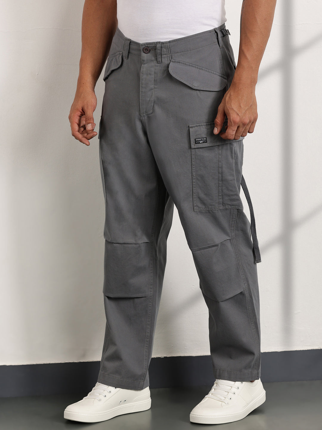 Thomas Scott Men Grey Mid-Rise Loose Fit Cotton Woven Cargo Trouser