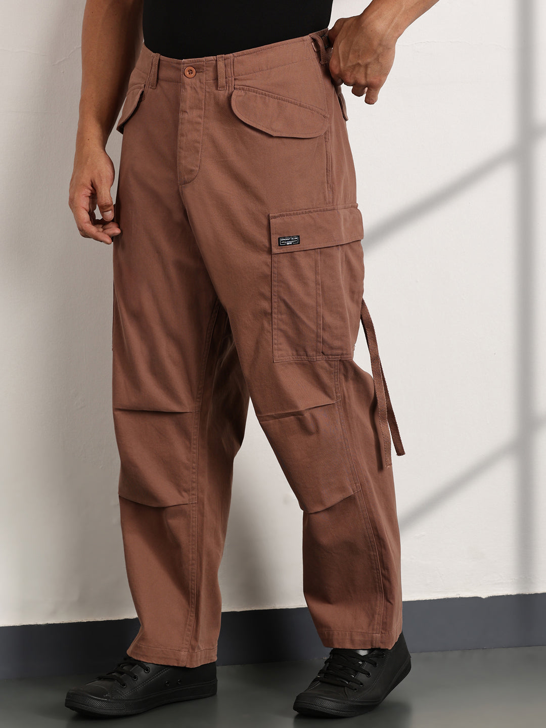 Thomas Scott Men Tan Mid-Rise Loose Fit Cotton Woven Cargo Trouser