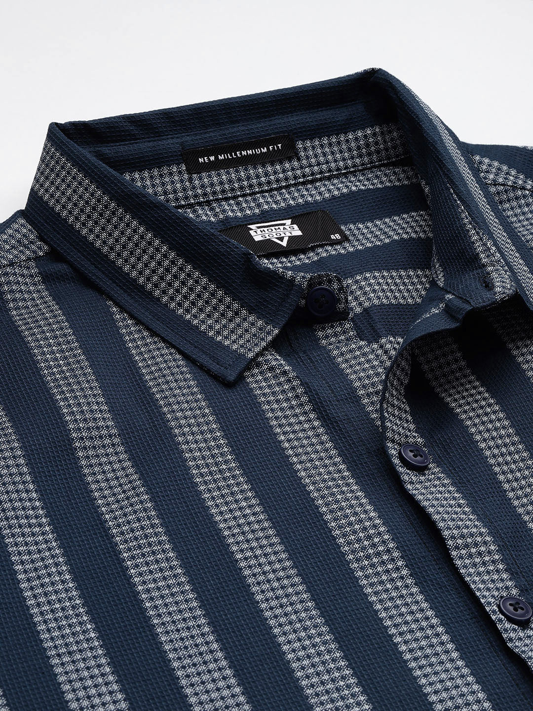 Thomas Scott Men Blue Plus Size Regular Fit Short Sleeves Waffle Printed Woven Casual Shirt