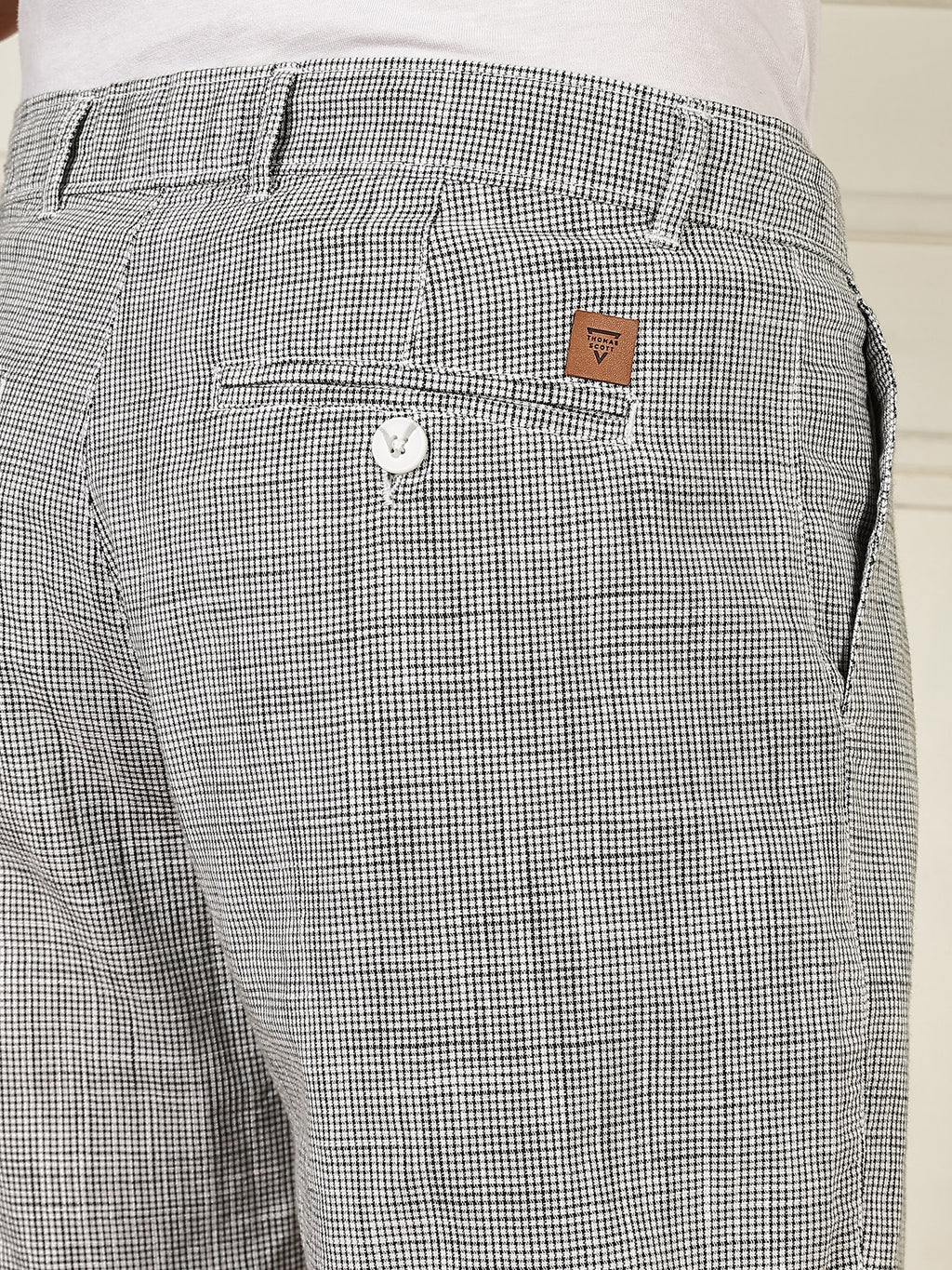 Thomas Scott Men Olive Mid-Rise Straight Fit Micro Checks Woven Linen Shorts