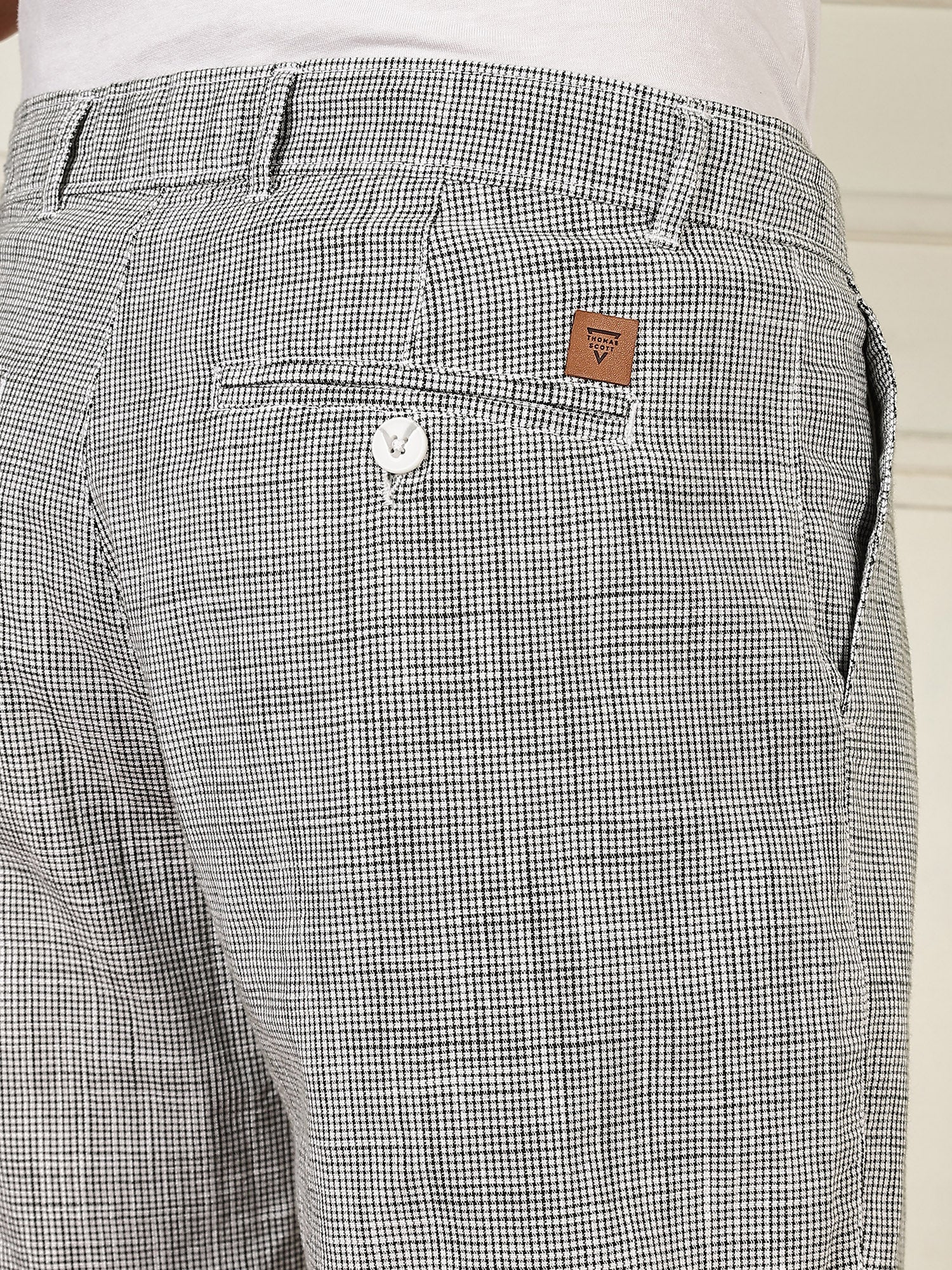 Thomas Scott Men Olive Mid-Rise Straight Fit Micro Checks Woven Linen Shorts