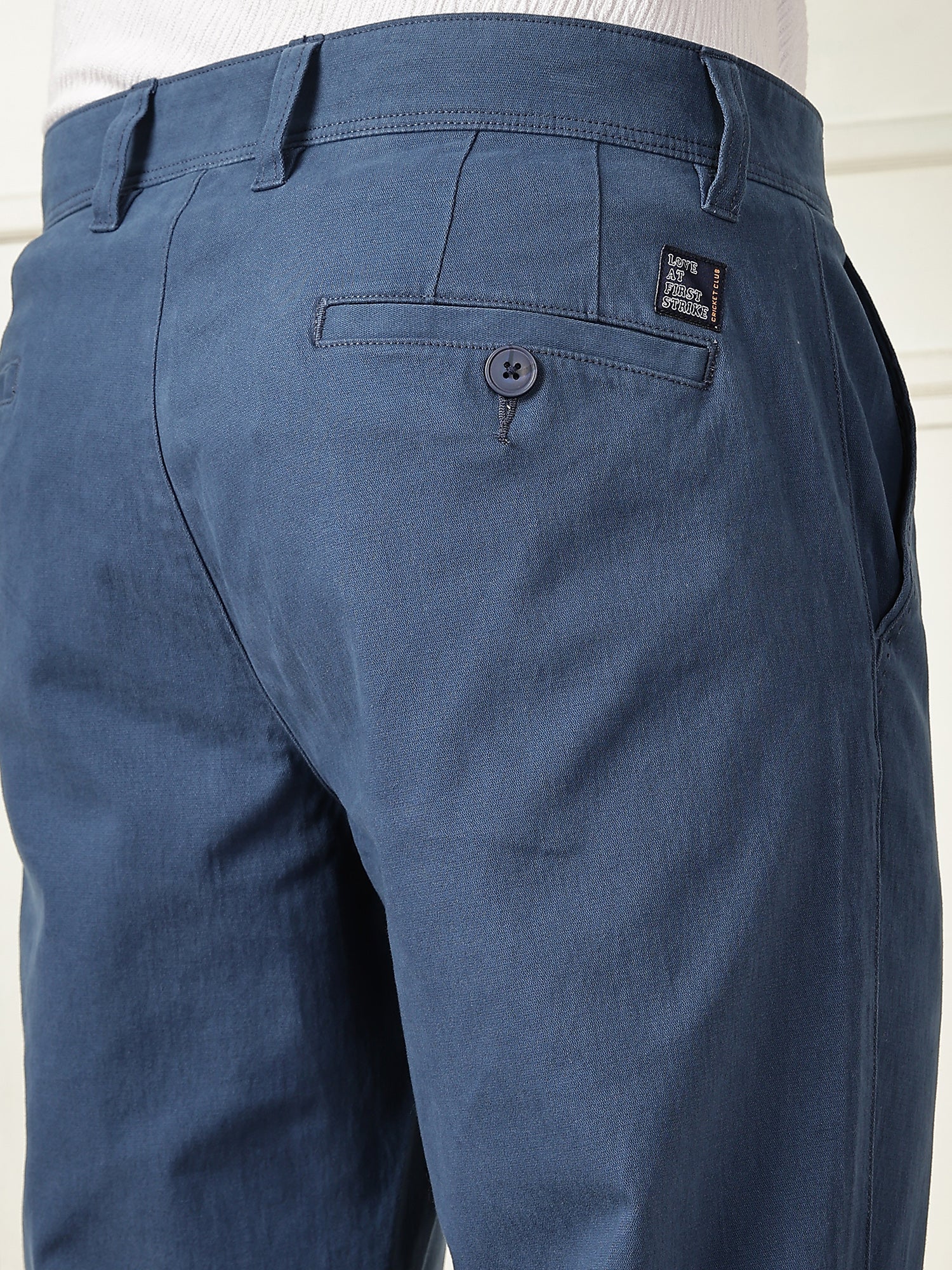 Thomas Scott Men InkBlue Mid-Rise Straight Fit Solid Woven Chinos Trouser