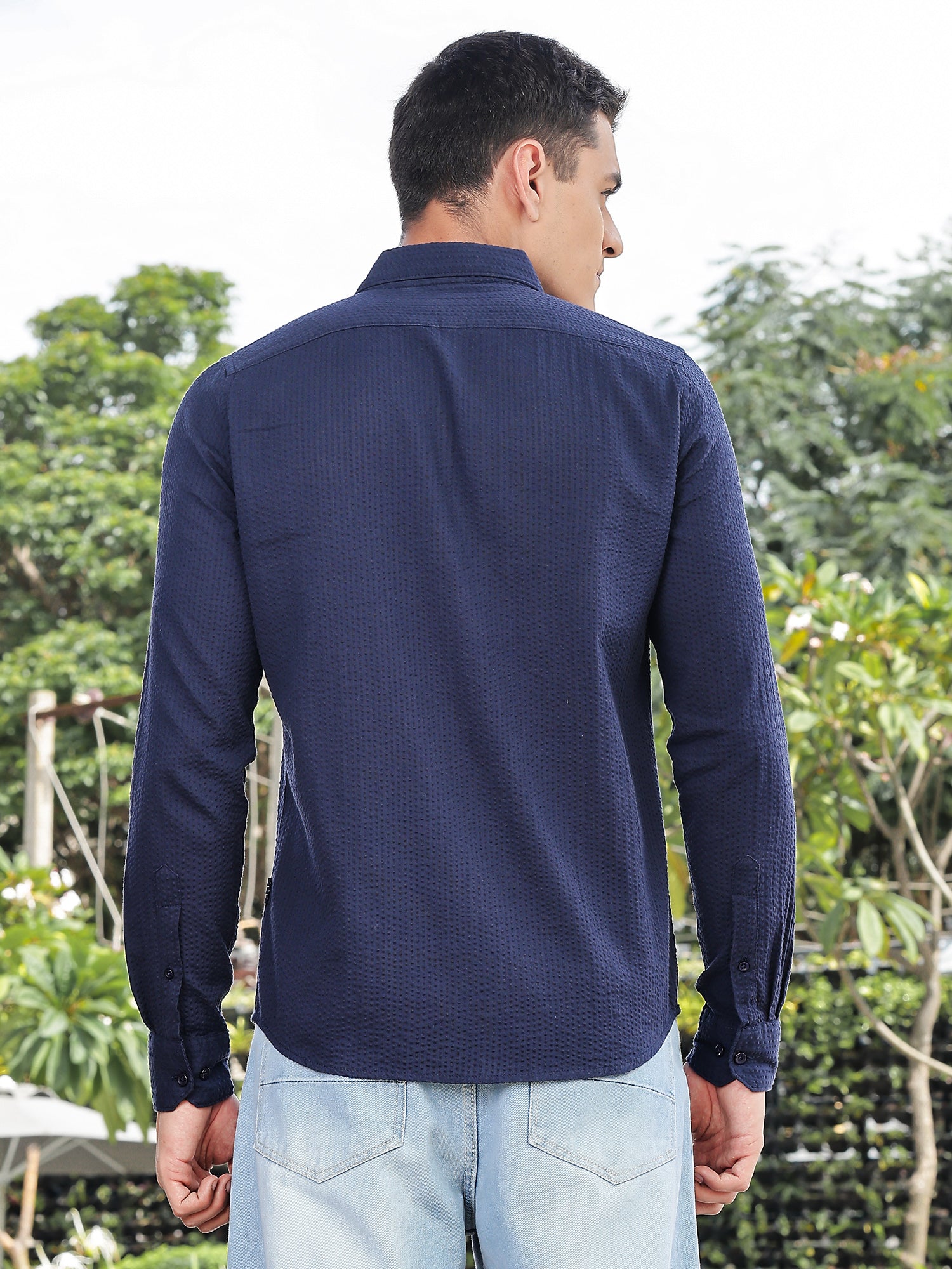 Thomas Scott Men Navy Slim Fit Long Sleeves Button-Down Collar Seersucker Shirt