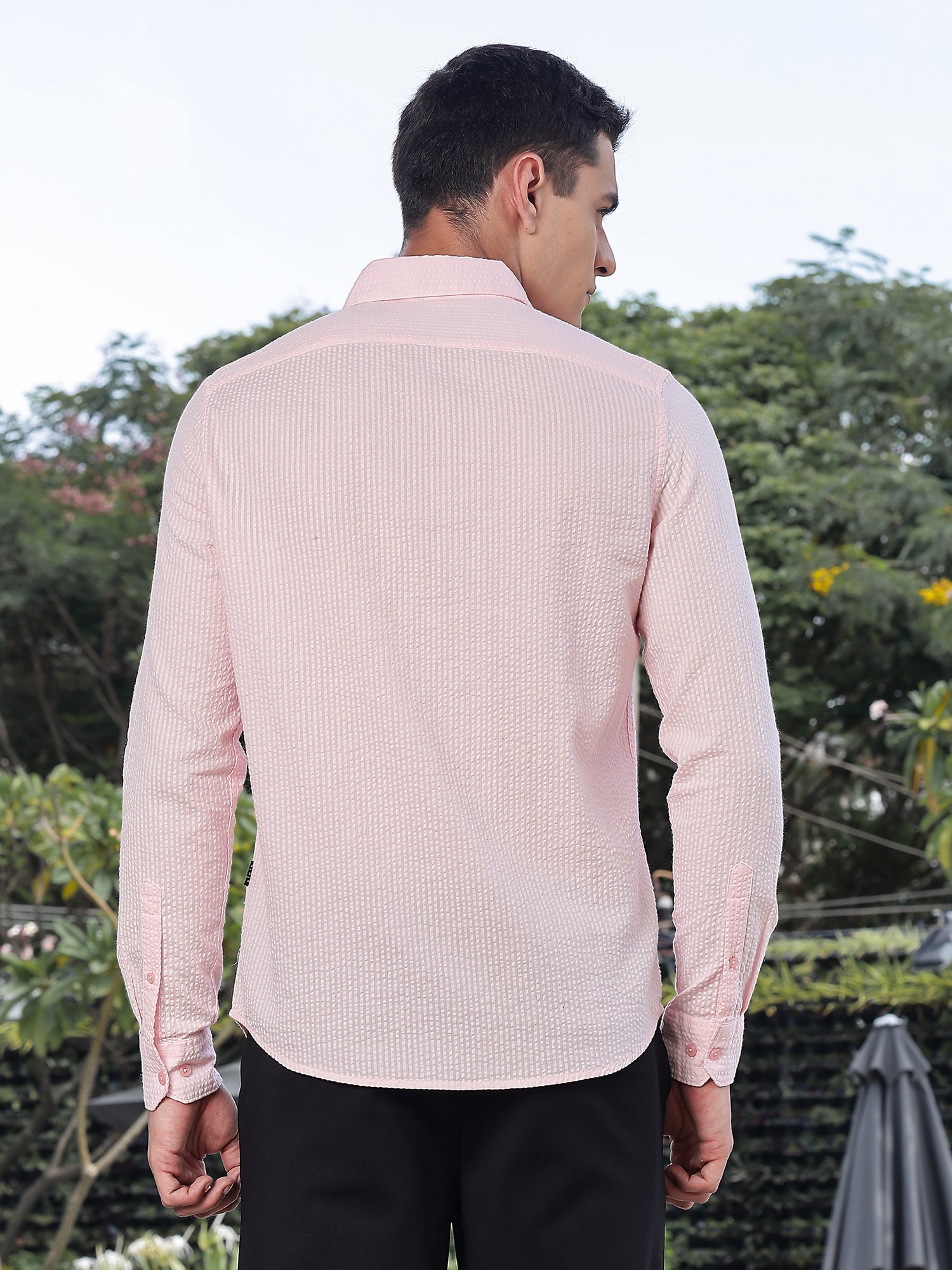 Thomas Scott Men Pink Slim Fit Long Sleeves Button-Down Collar Seersucker Shirt