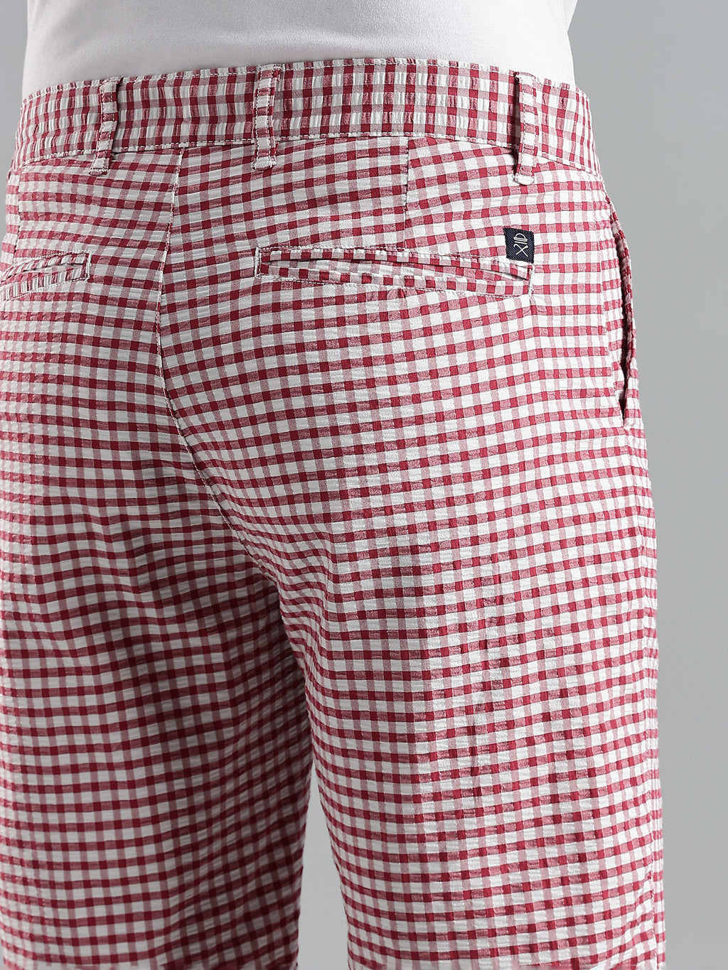 Thomas Scott Men Red Mid-Rise Regular Fit Gingham Checks Cotton Shorts