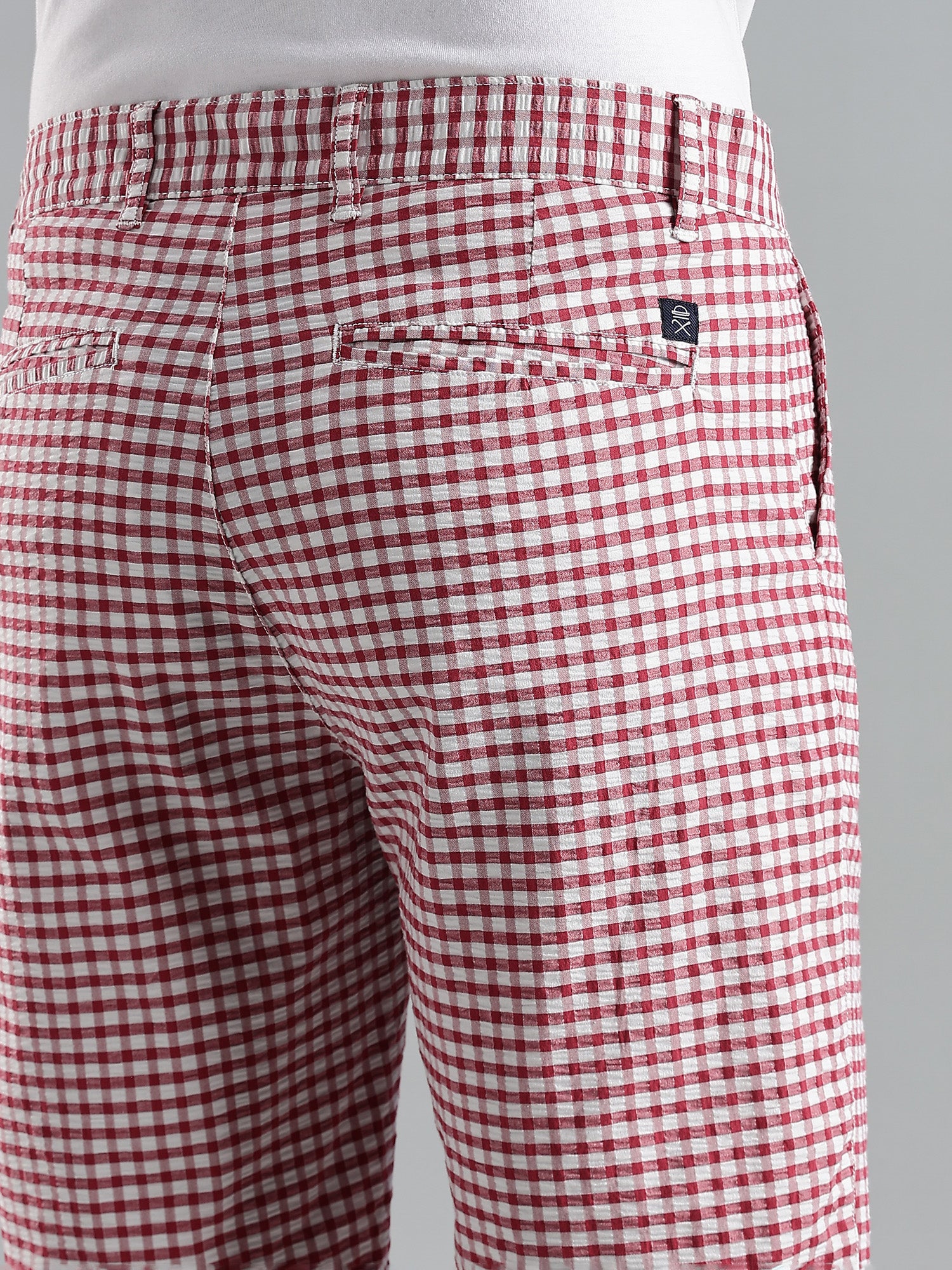 Thomas Scott Men Red Mid-Rise Regular Fit Gingham Checks Cotton Shorts