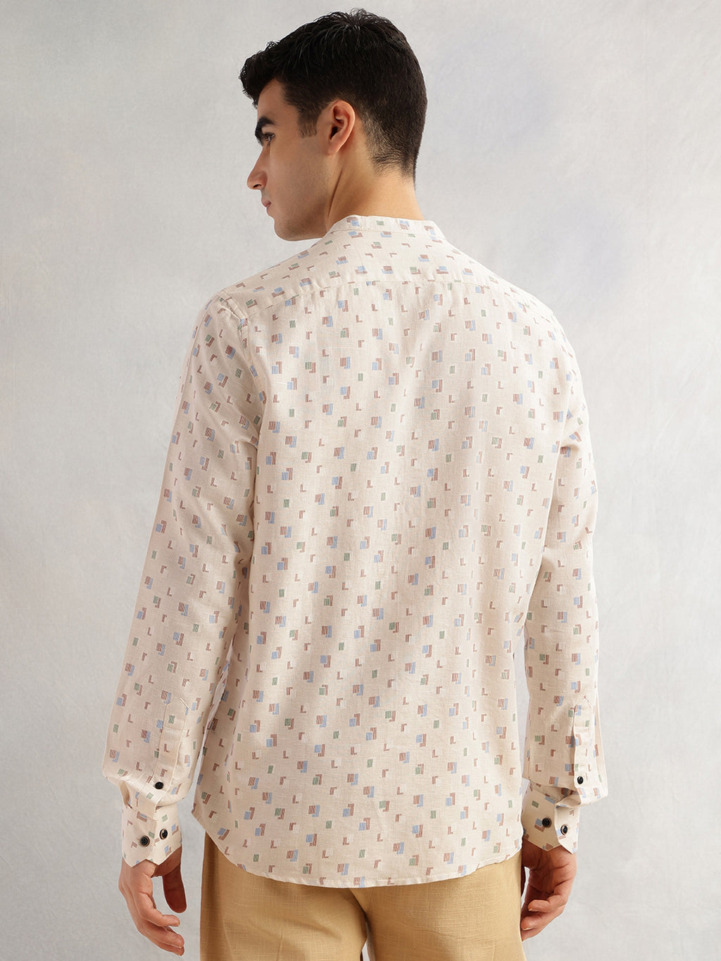 Thomas Scott Men Beige Slim Fit Long Sleeves Mandarin Collar Geometric Printed Cotton Linen Casual Shirt