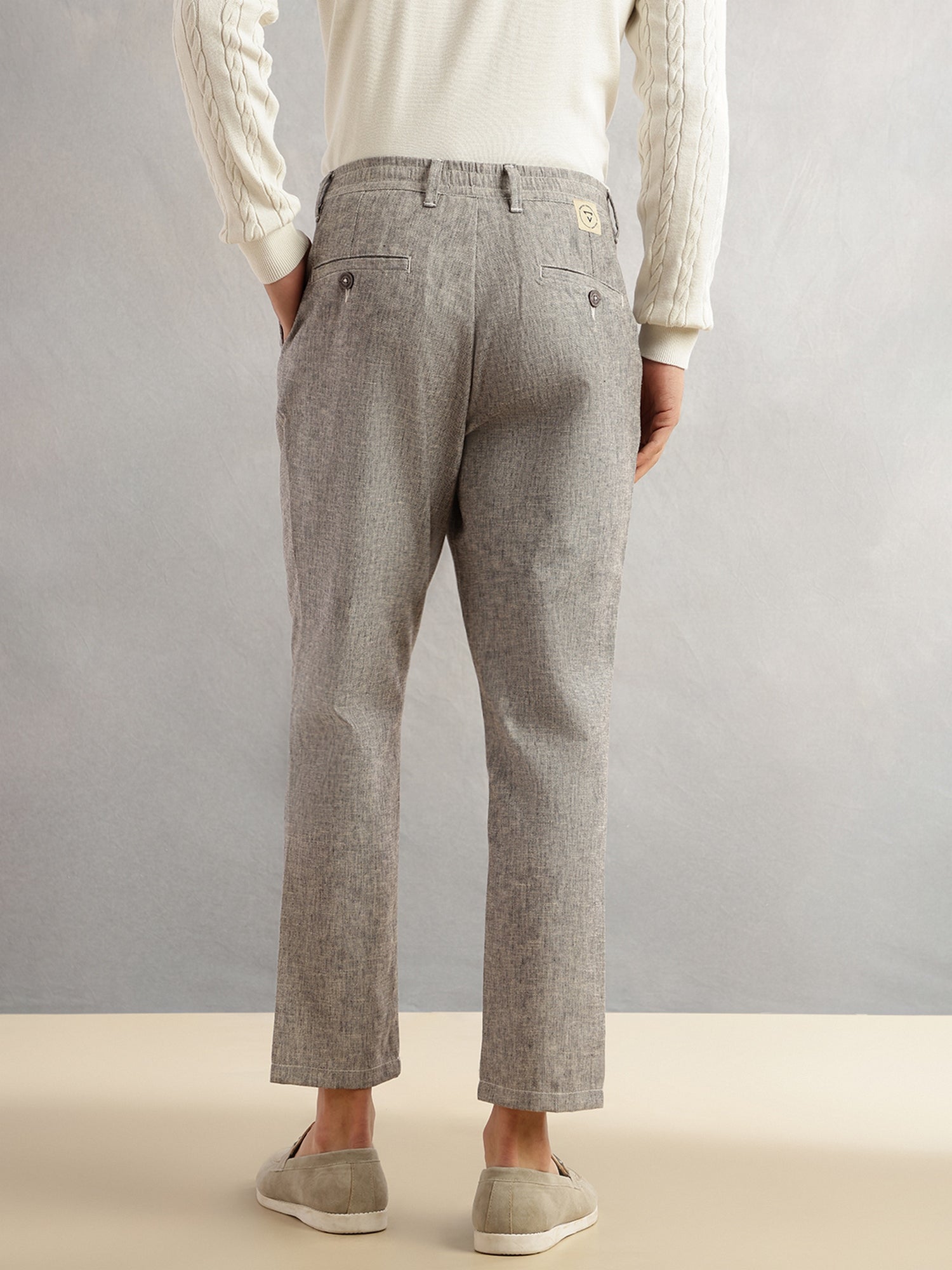 Thomas Scott Men Grey Regular Fit Mid-Rise Solid Linen Pleated Woven Chinos Trouser
