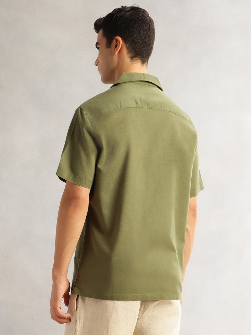 Thomas Scott Men Green Oversized Fit Short Sleeves Cuban Collar Solid Cotton Linen Casual Shirt