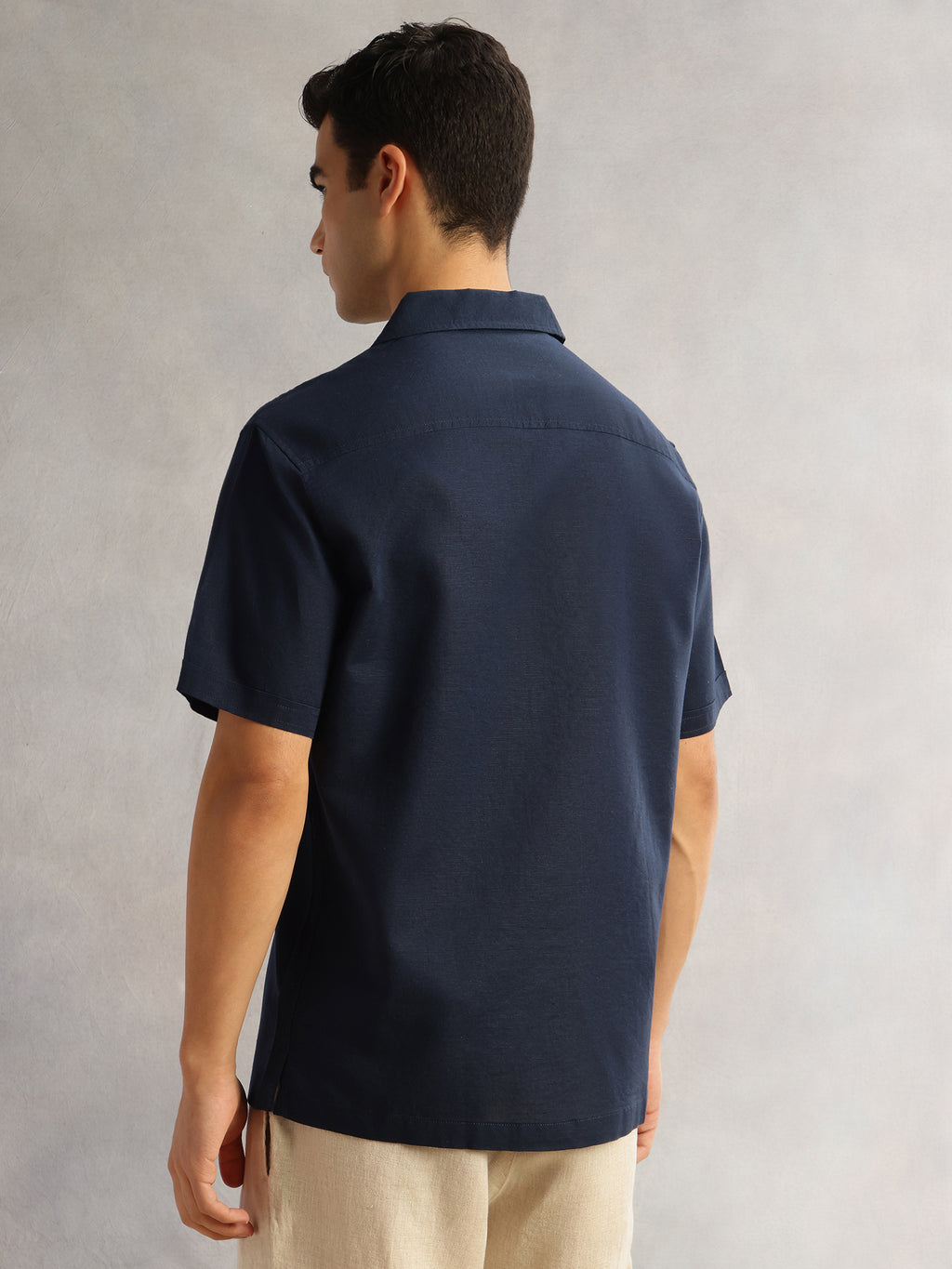 Thomas Scott Men Navy Oversized Fit Short Sleeves Cuban Collar Solid Cotton Linen Casual Shirt