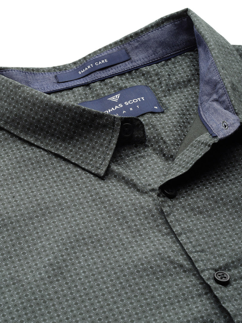 Thomas Scott Men Green Plus Size Regular Fit Long Sleeves Cutaway Collar Geometric Printed 100% Cotton Satin Formal Shirt