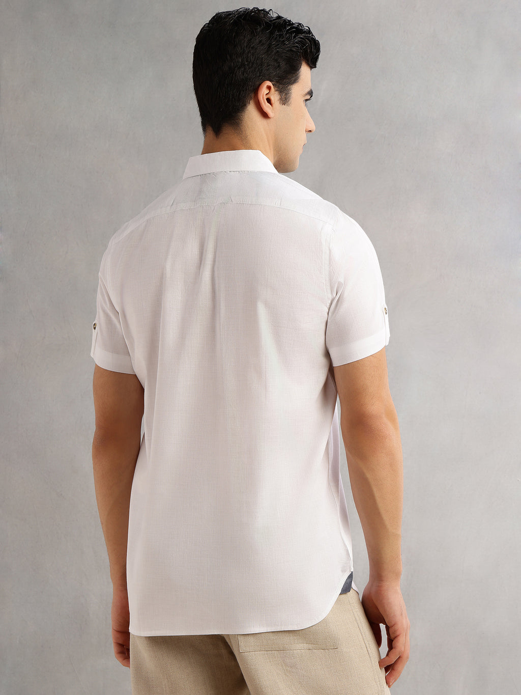 Thomas Scott Men White Regular Fit Short Sleeves Spread Collar 100% Cotton Casual Shirt