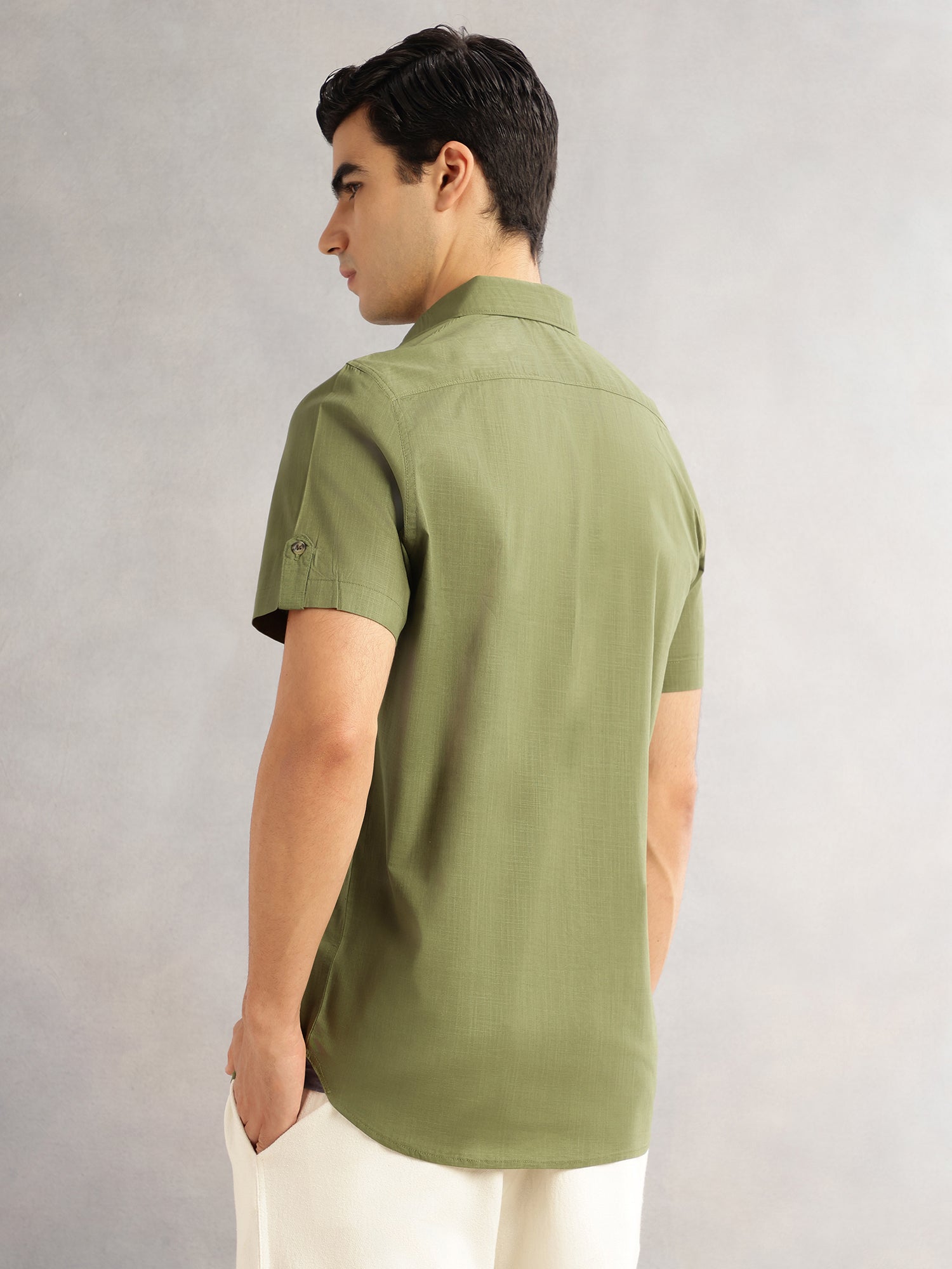 Thomas Scott Men Olive Regular Fit Short Sleeves Spread Collar 100% Cotton Casual Shirt