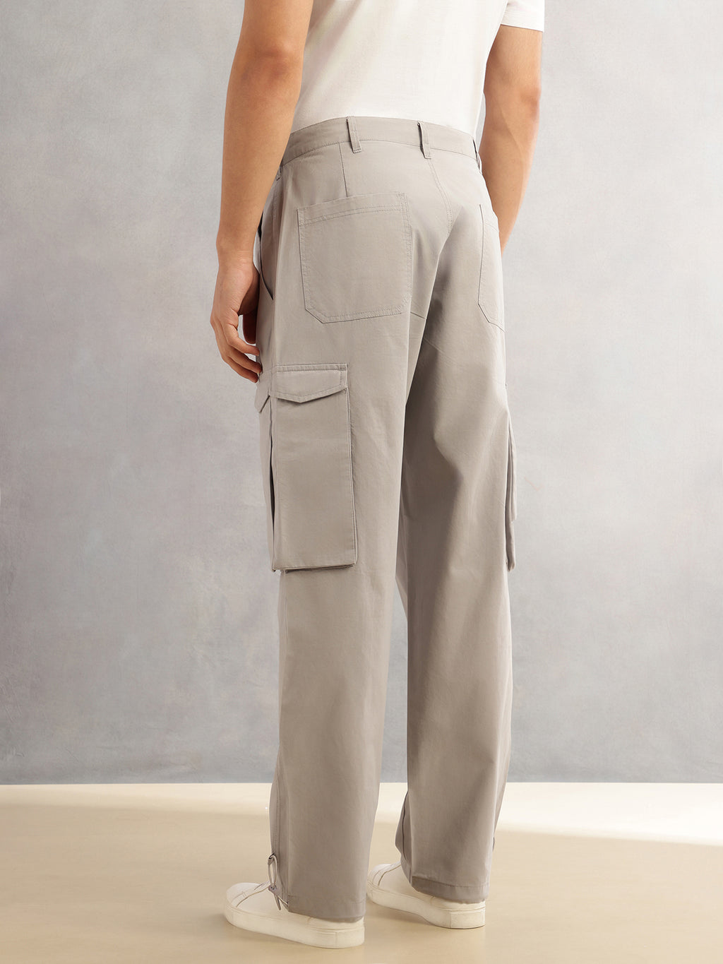 Thomas Scott Men Light Grey Cricket Club Relaxed Fit Mid-Rise 100% Cotton Woven Cargo Trouser