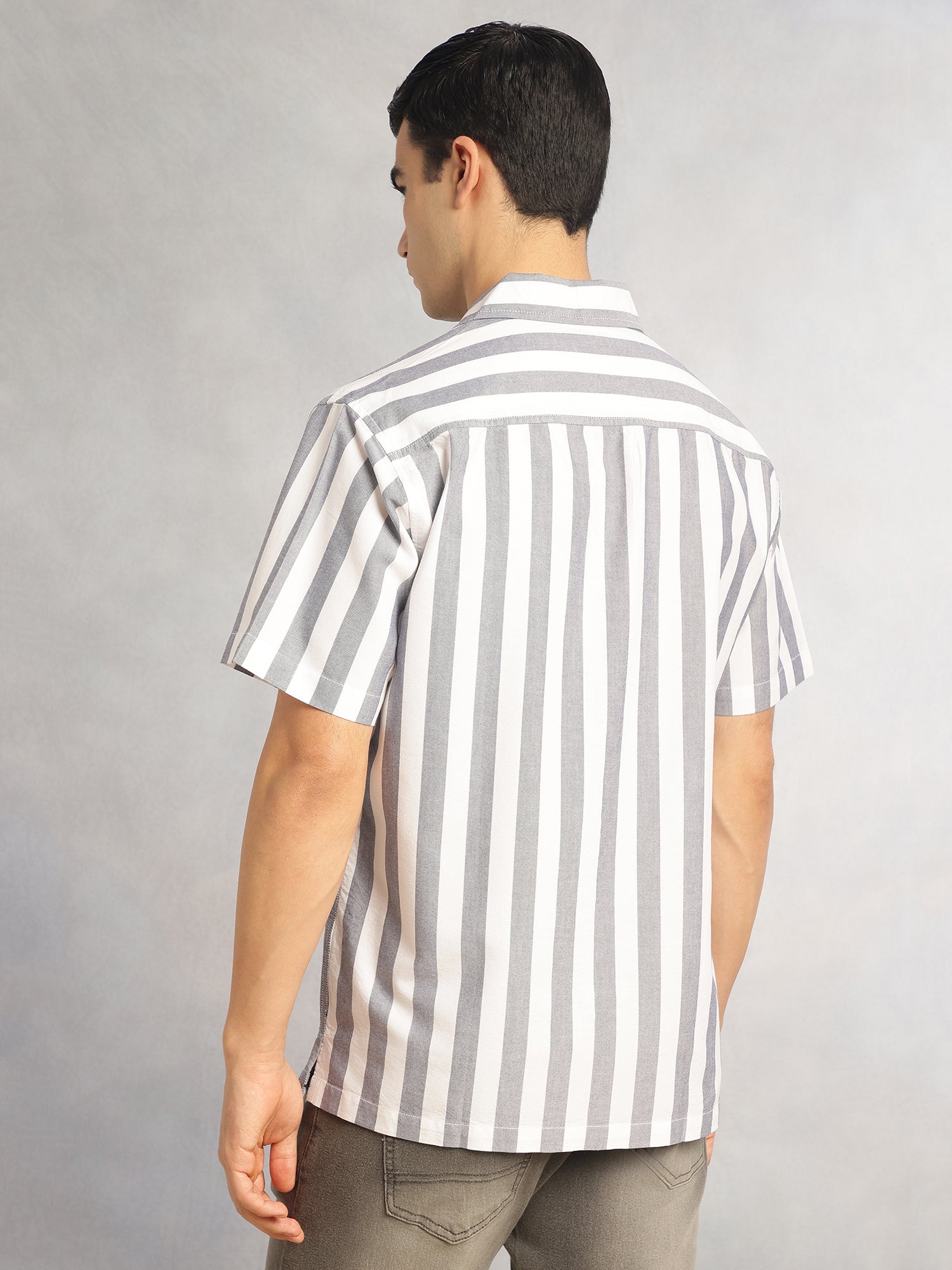 Thomas Scott Men Navy Cricket Club Collection Oversized Short Sleeves Cuban Collar Vertical Striped 100% Cotton Oxford Casual Shirt