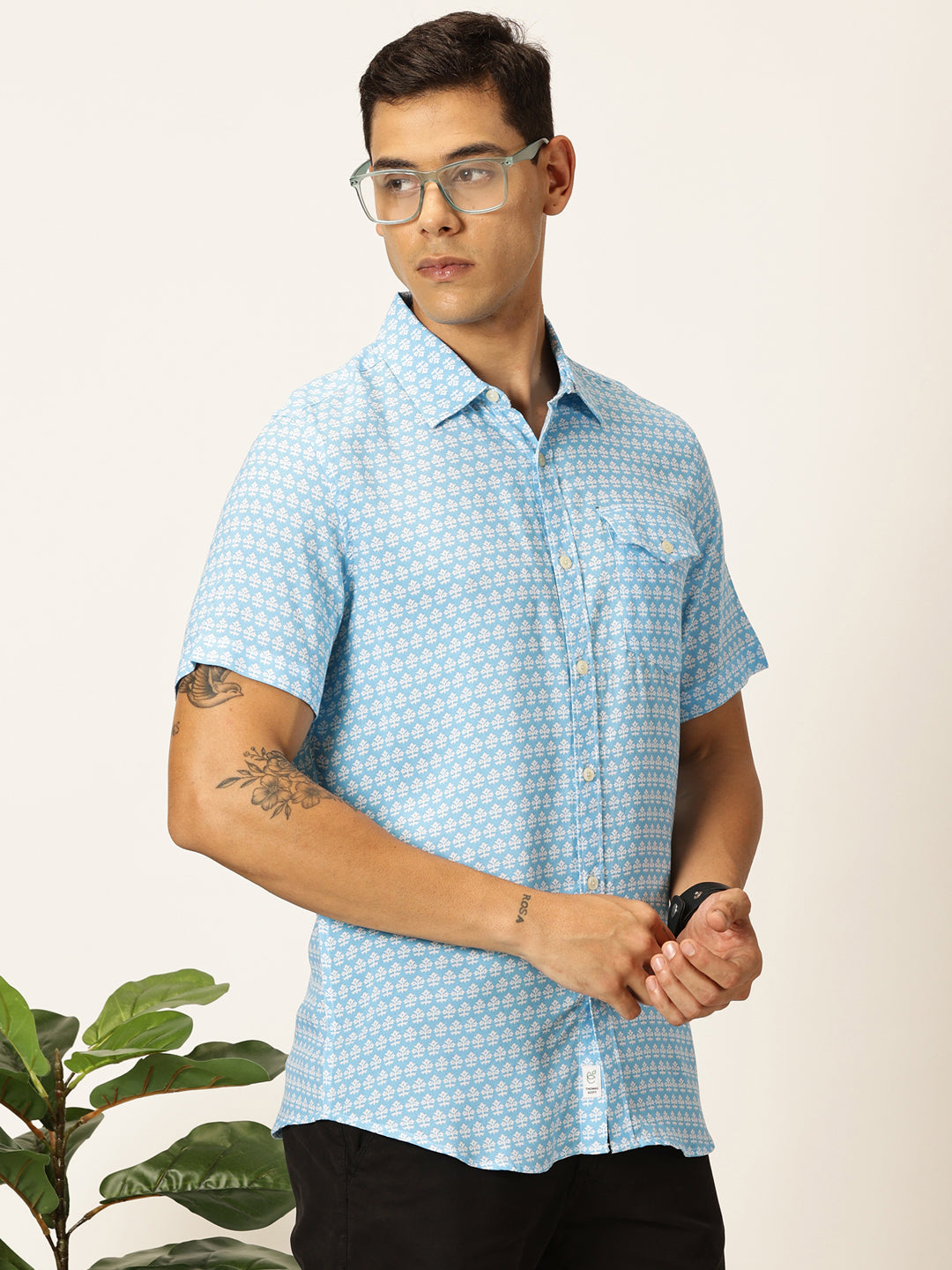 Thomas Scott Men Aqua Regular Fit Short Sleeves Spread Collar Floral Printed Casual Shirt