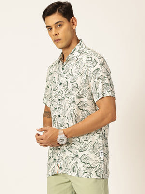 Green Regular Fit Short Sleeves Spread Collar Tropical Printed Casual Shirt For Men
