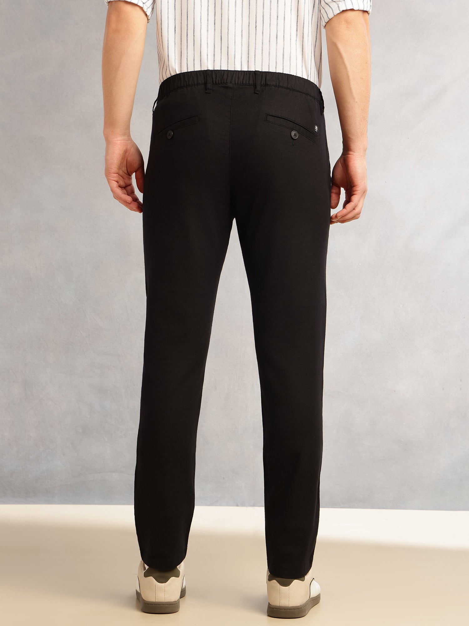 Thomas Scott Men Black Straight Fit Mid-Rise Solid 4 Pockets Woven Chinos Trouser