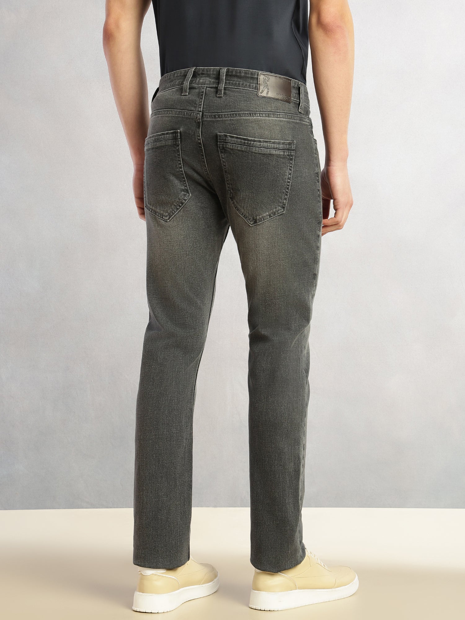 Thomas Scott Men Grey Cricket Club Collection Straight Fit Mid-Rise Faded 5 Pockets Stretchable Jeans