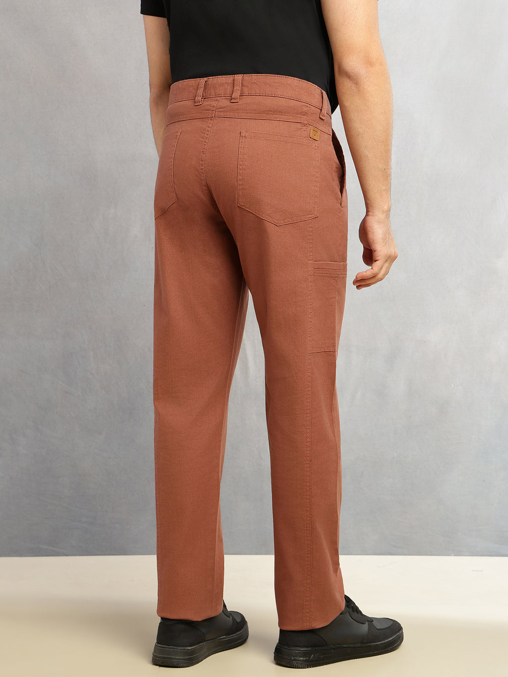 Thomas Scott Men Brown Smart Straight Fit Mid-Rise Solid 6-Pocket Design Woven Cargo Trouser