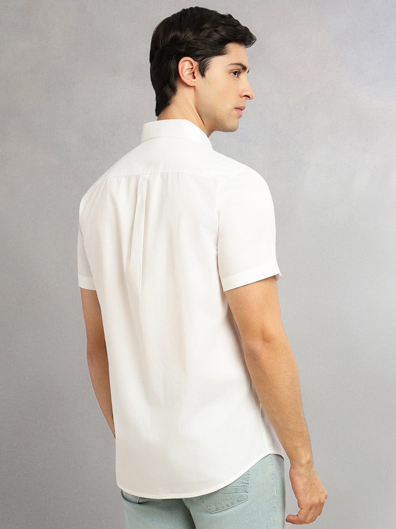 Thomas Scott Men White Cricket Club Collection Slim Fit Short Sleeve Spread Collar 2 Flap Pockets Solid Design Cotton Twill Casual Shirt