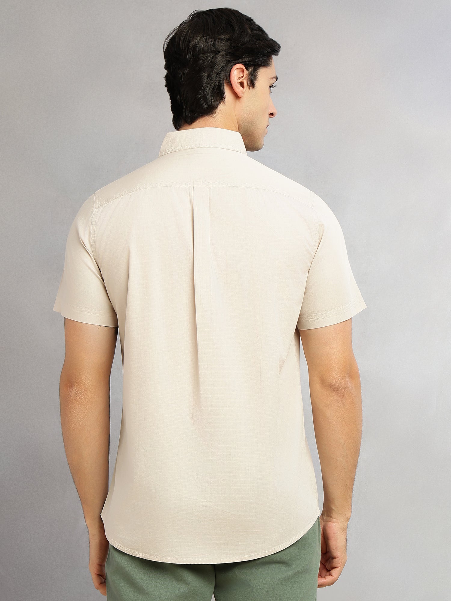 Thomas Scott Men Beige Cricket Club Collection Slim Fit Short Sleeve Spread Collar 2 Flap Pockets Solid Design Cotton Twill Casual Shirt