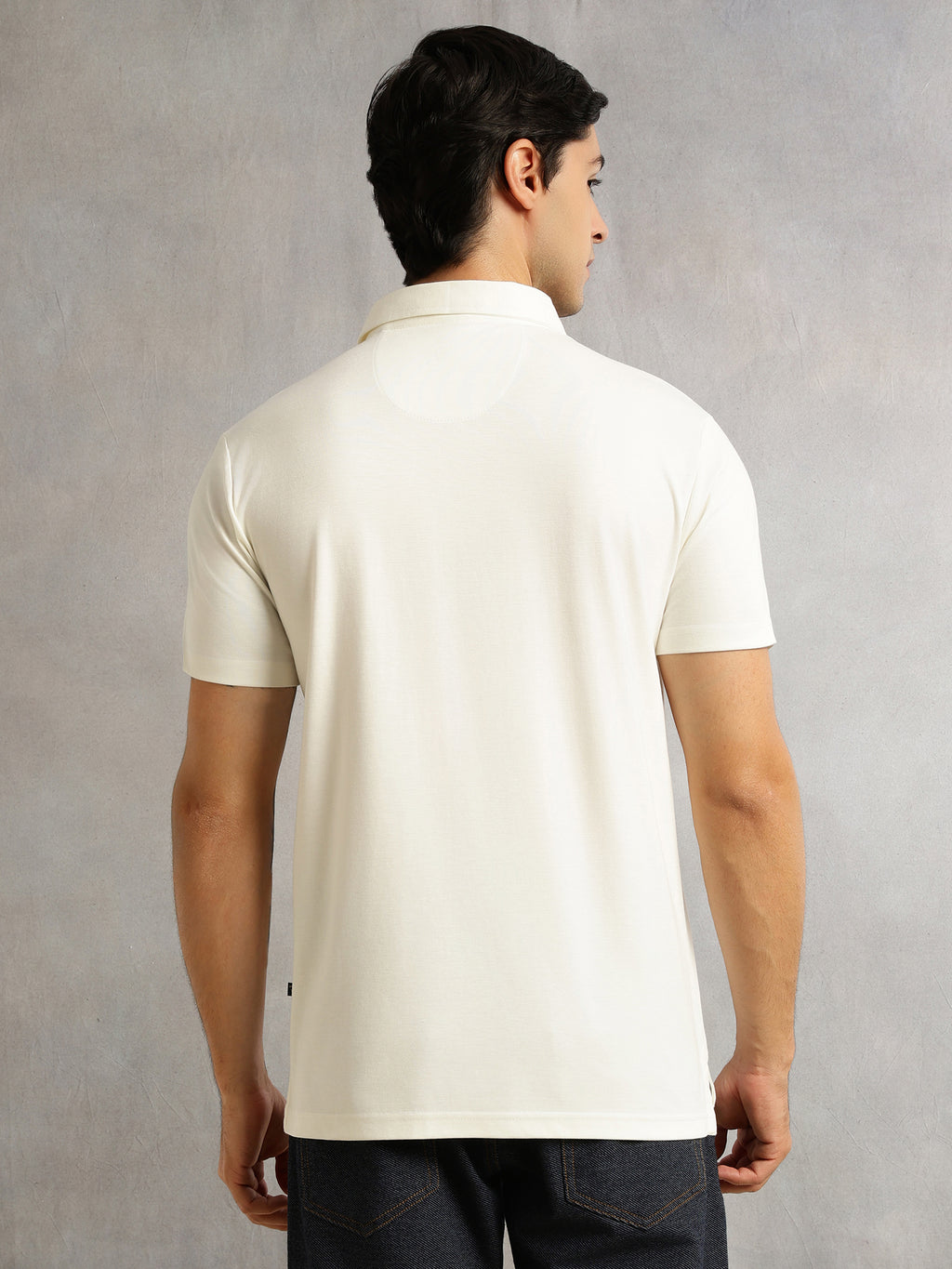 Thomas Scott Men Off White Regular Fit Short Sleeves Viscose Rayon Solid Knitted Polo Collar Performance Tshirt