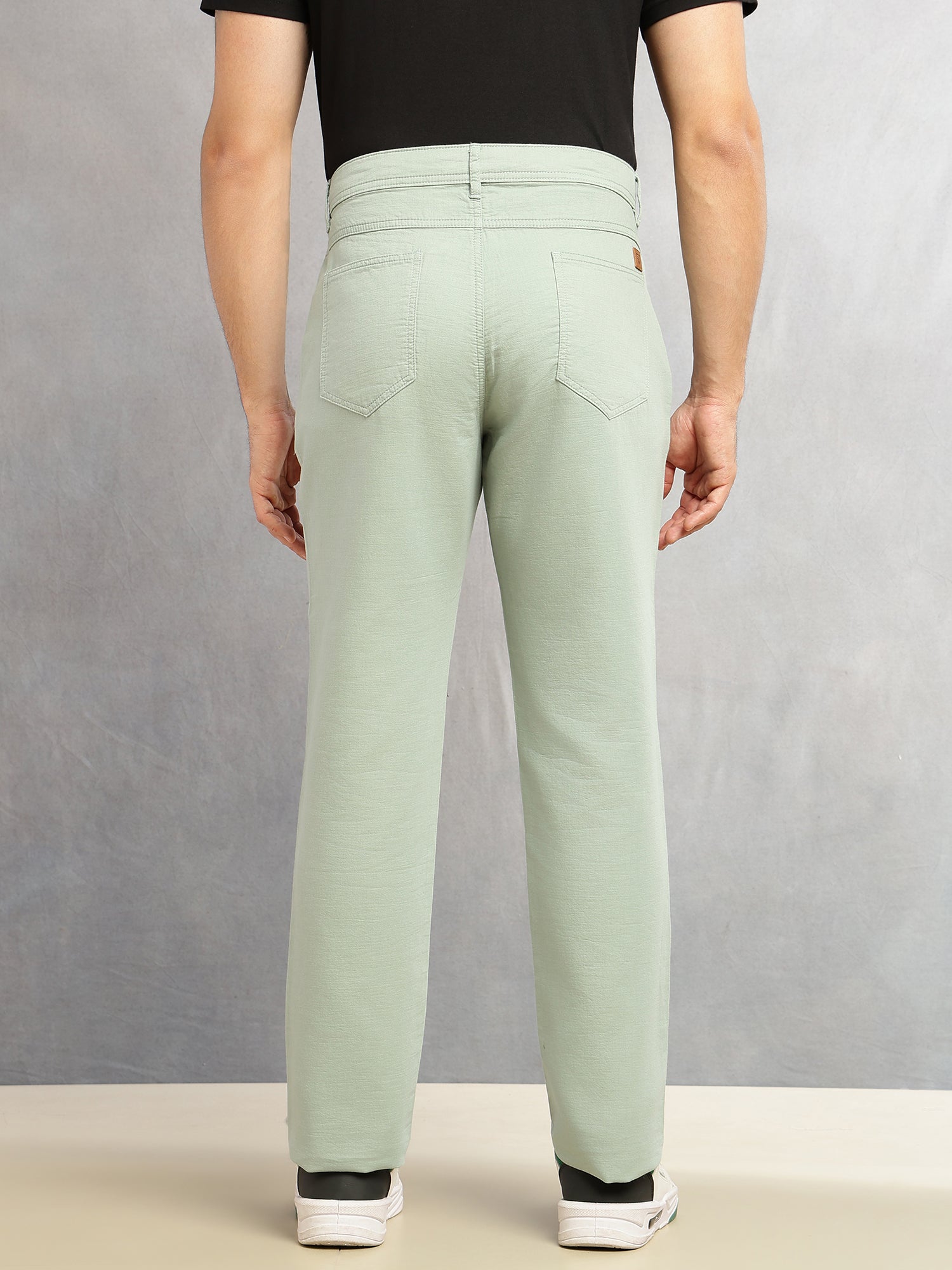 Thomas Scott Men Mint Smart Straight Fit Mid-Rise Solid 5-Pocket Design Woven Chinos Trouser