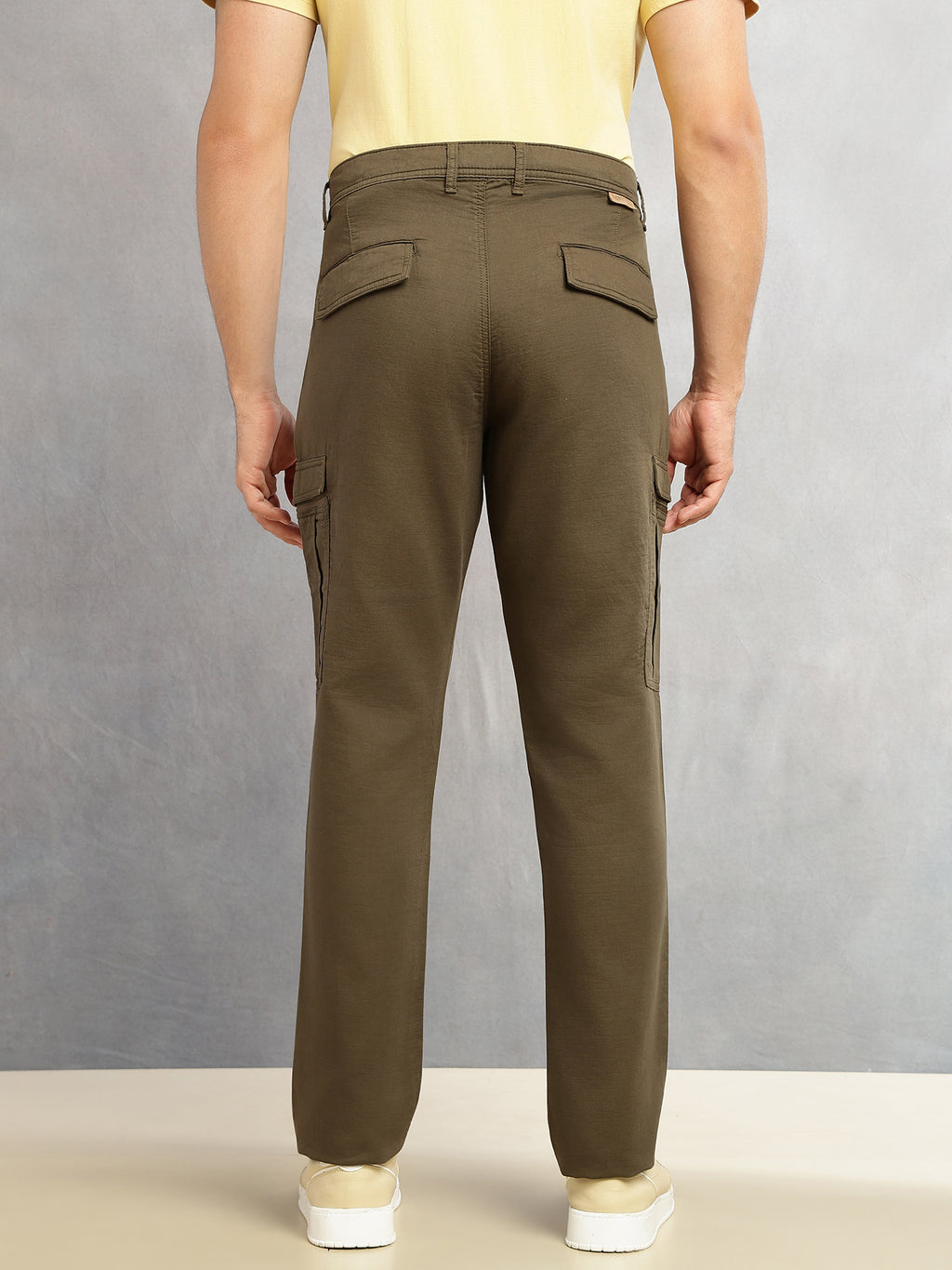 Thomas Scott Men Olive Regular Fit Mid-Rise Solid Woven Utility Cargo Trouser
