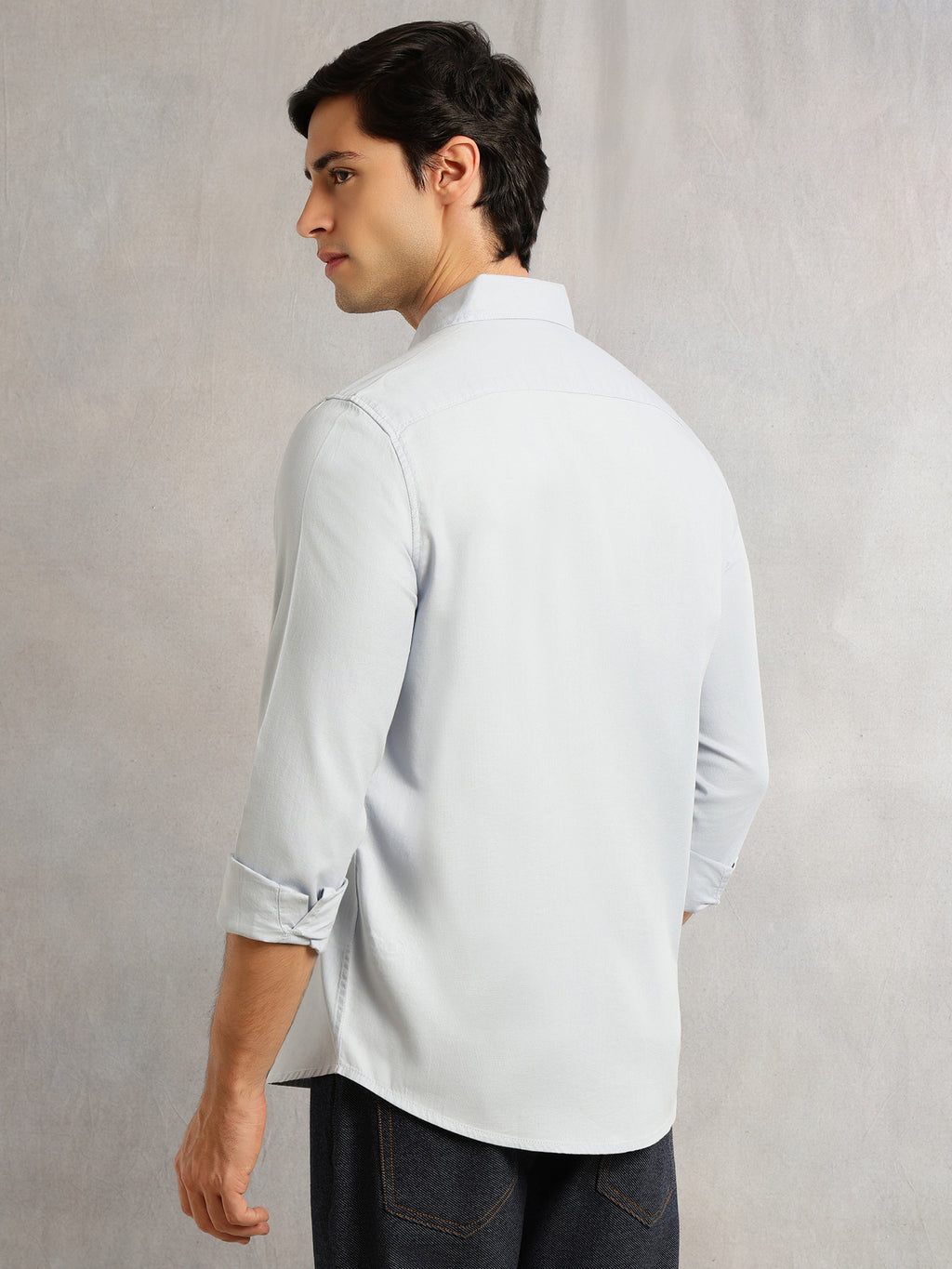 Thomas Scott Men Blue Slim Fit Long Sleeves Solid Spread Collar 100% Cotton Twill Casual Shirt