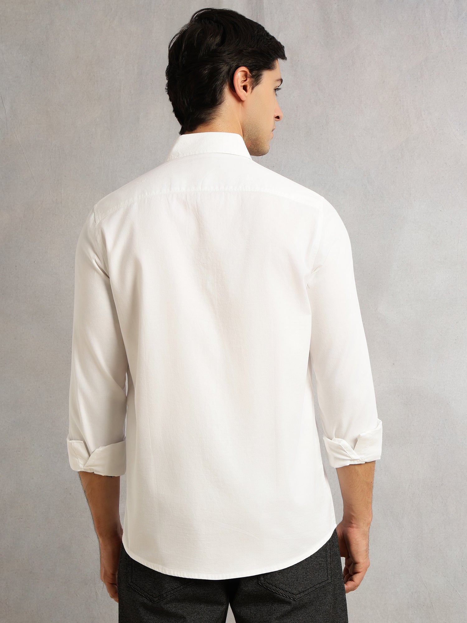 Thomas Scott Men White Slim Fit Long Sleeves Solid Spread Collar 100% Cotton Twill Casual Shirt