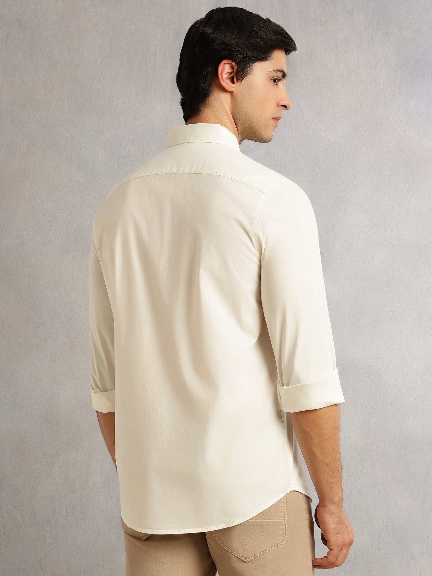 Thomas Scott Men Cream Premium Slim Fit Long Sleeves Spread Collar Solid Casual Shirt