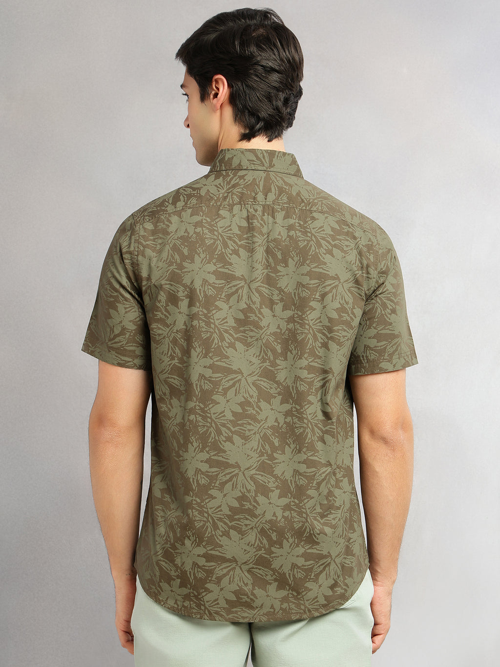 Thomas Scott Men Olive Slim Fit Short Sleeves Floral Printed Two Flap Chest Pockets Pure Cotton Casual Shirt for Men